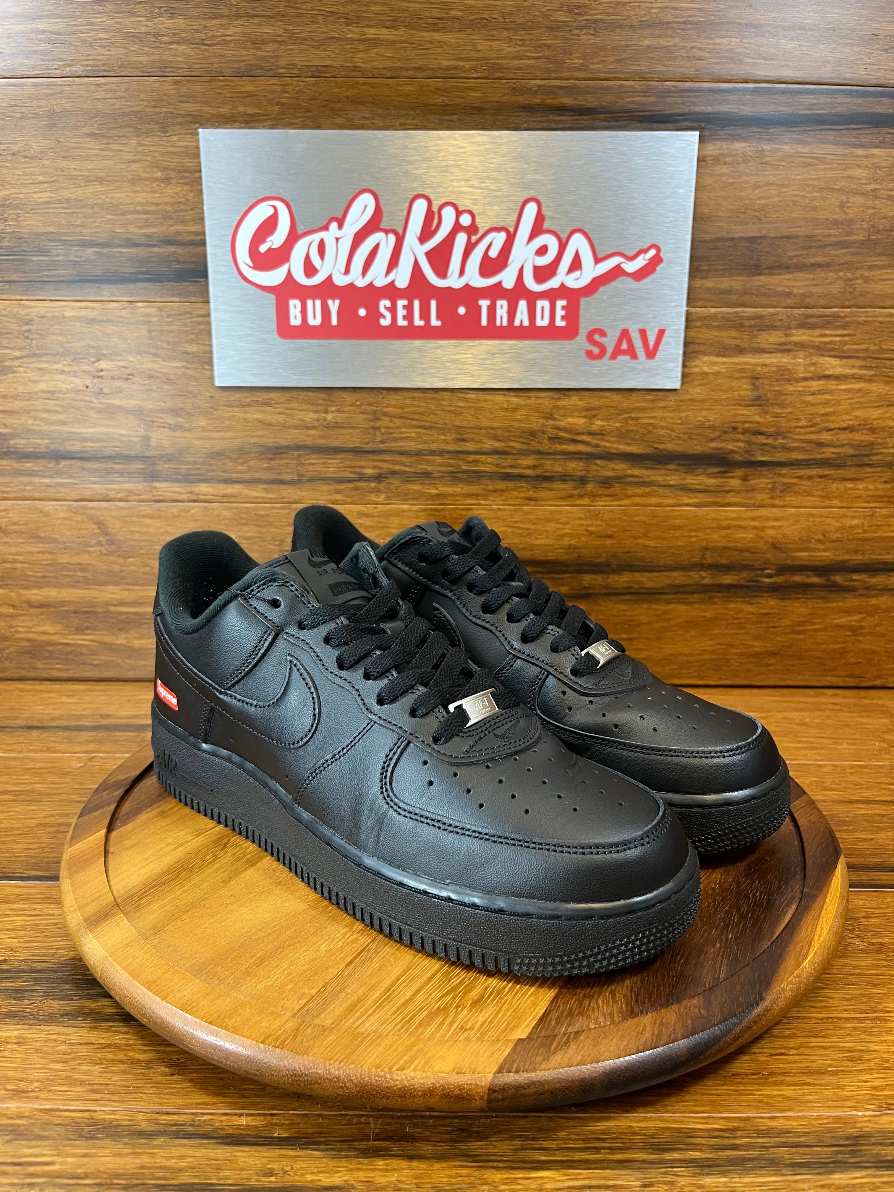 Nike Air Force 1 Low Supreme Black