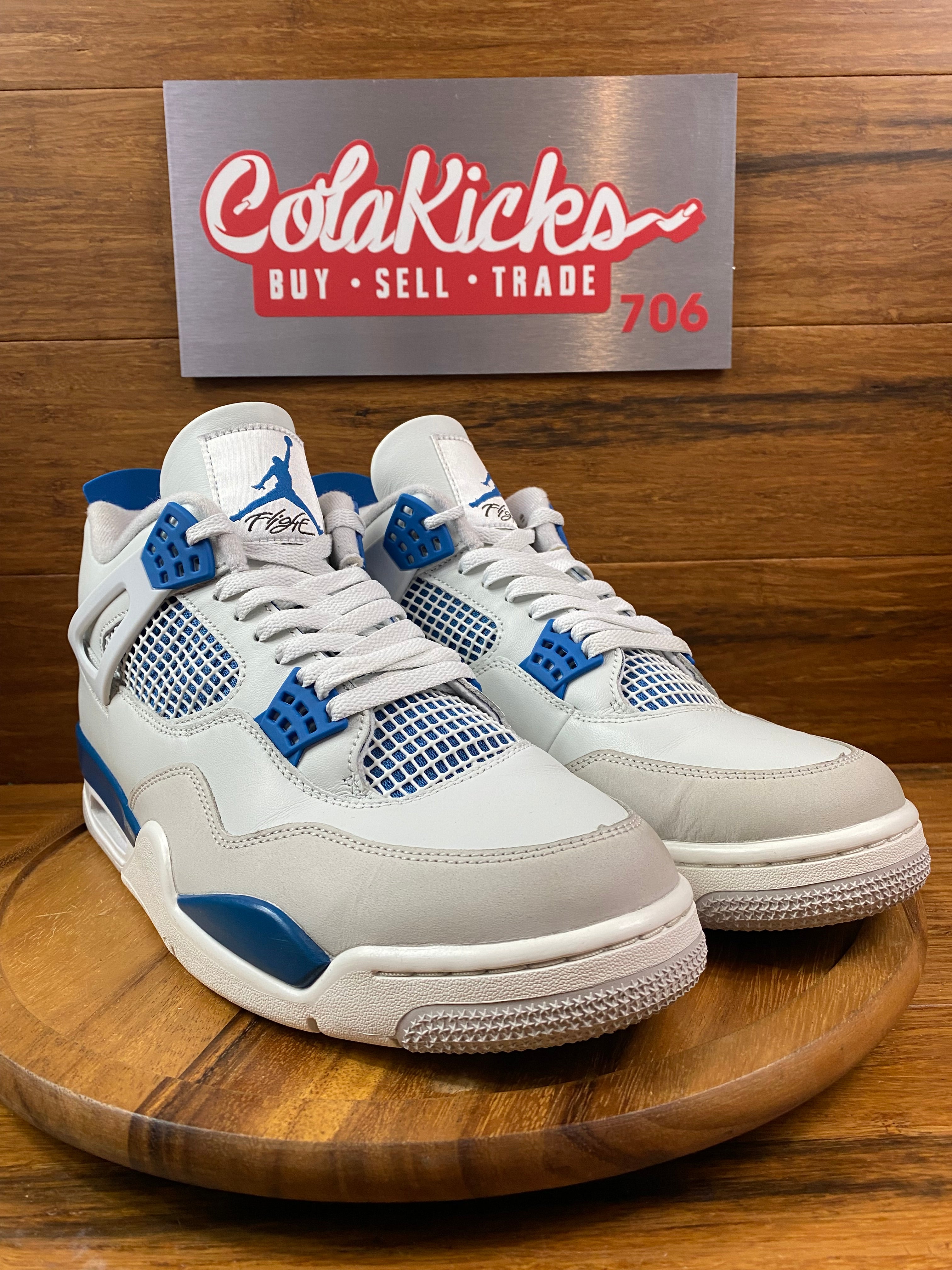 Jordan 4 Retro Military Blue (2024)