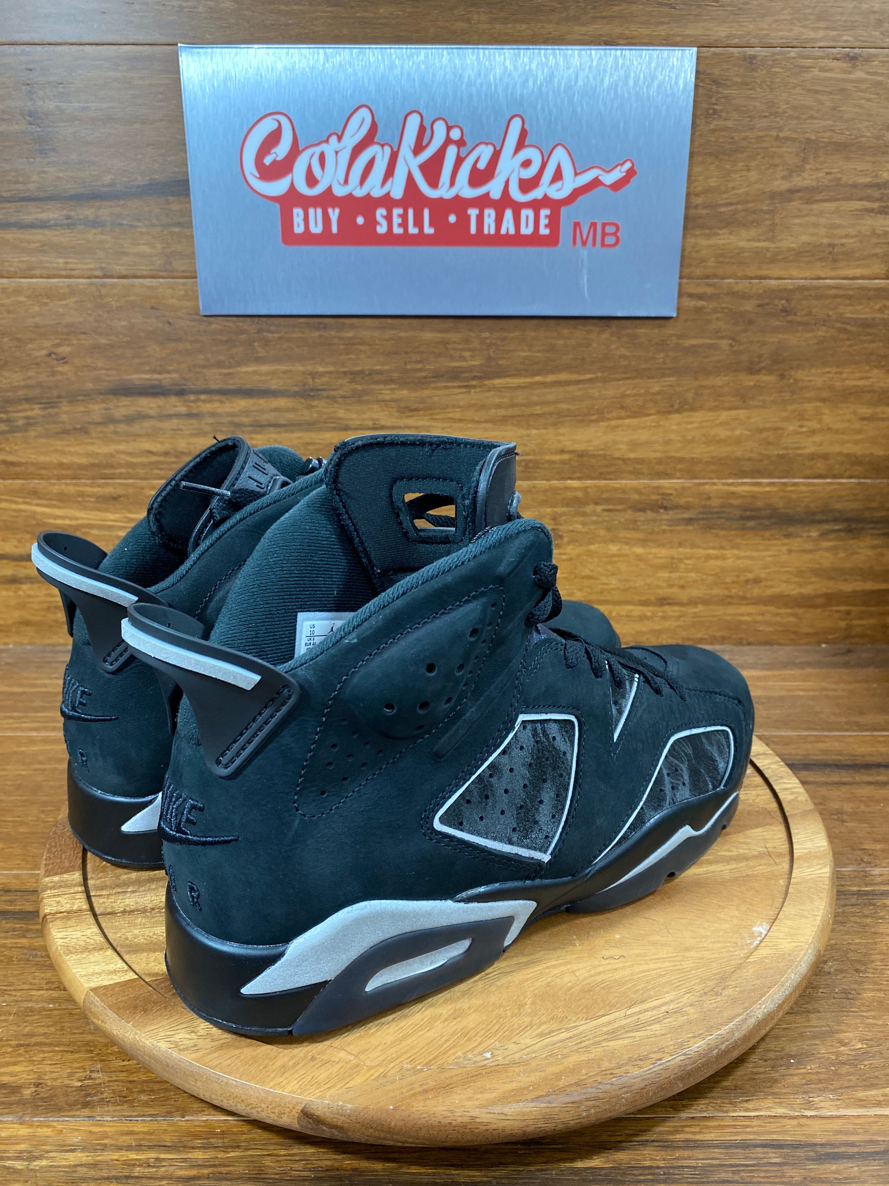 Jordan 6 Retro Cap and Gown