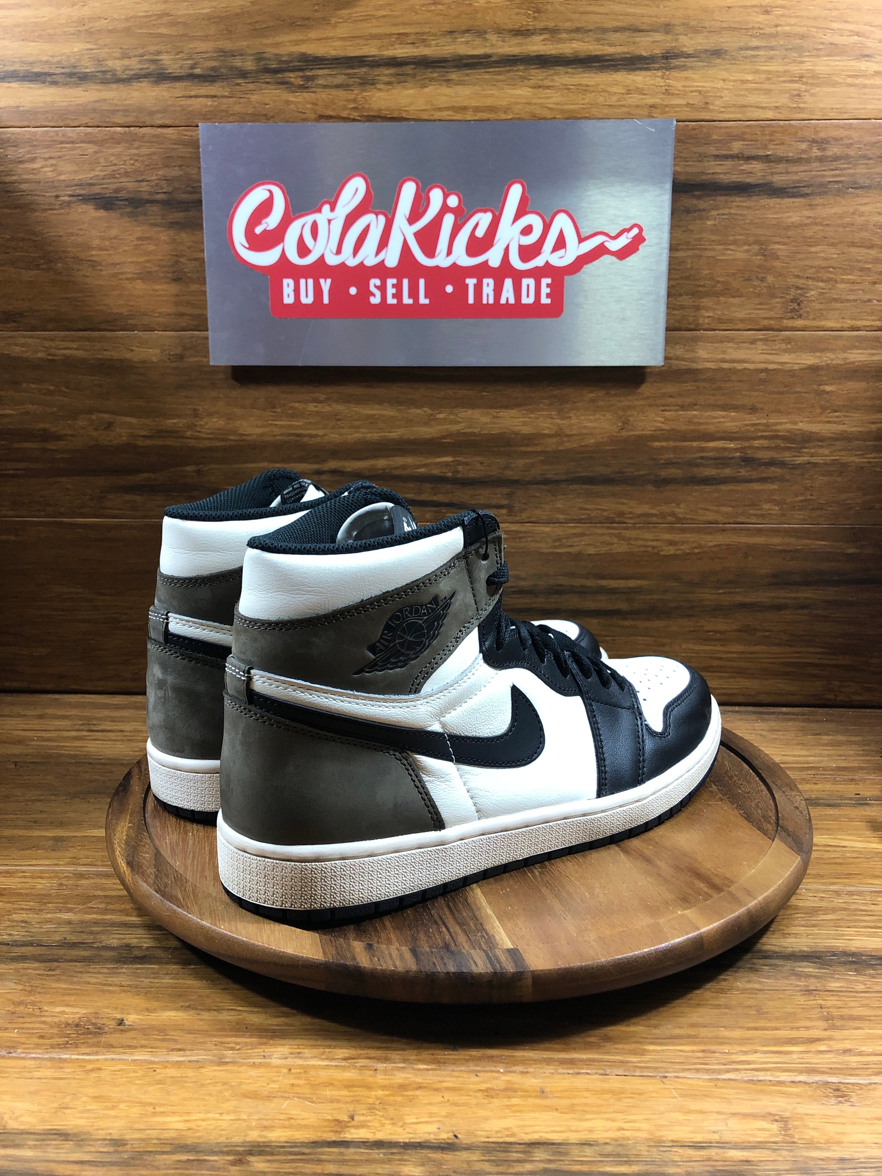 Jordan 1 Retro High Dark Mocha