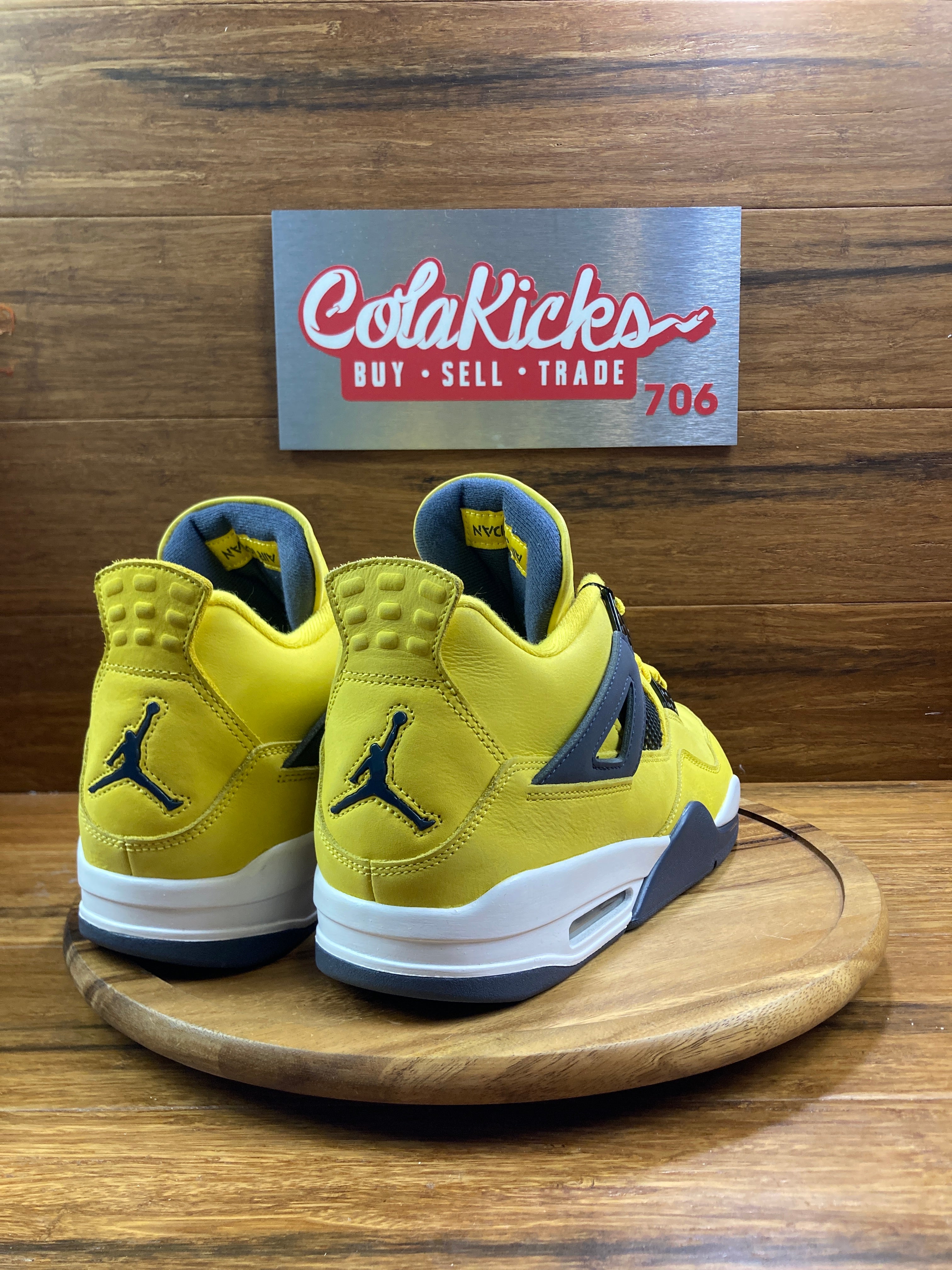 Jordan 4 Retro Lightning (2021)