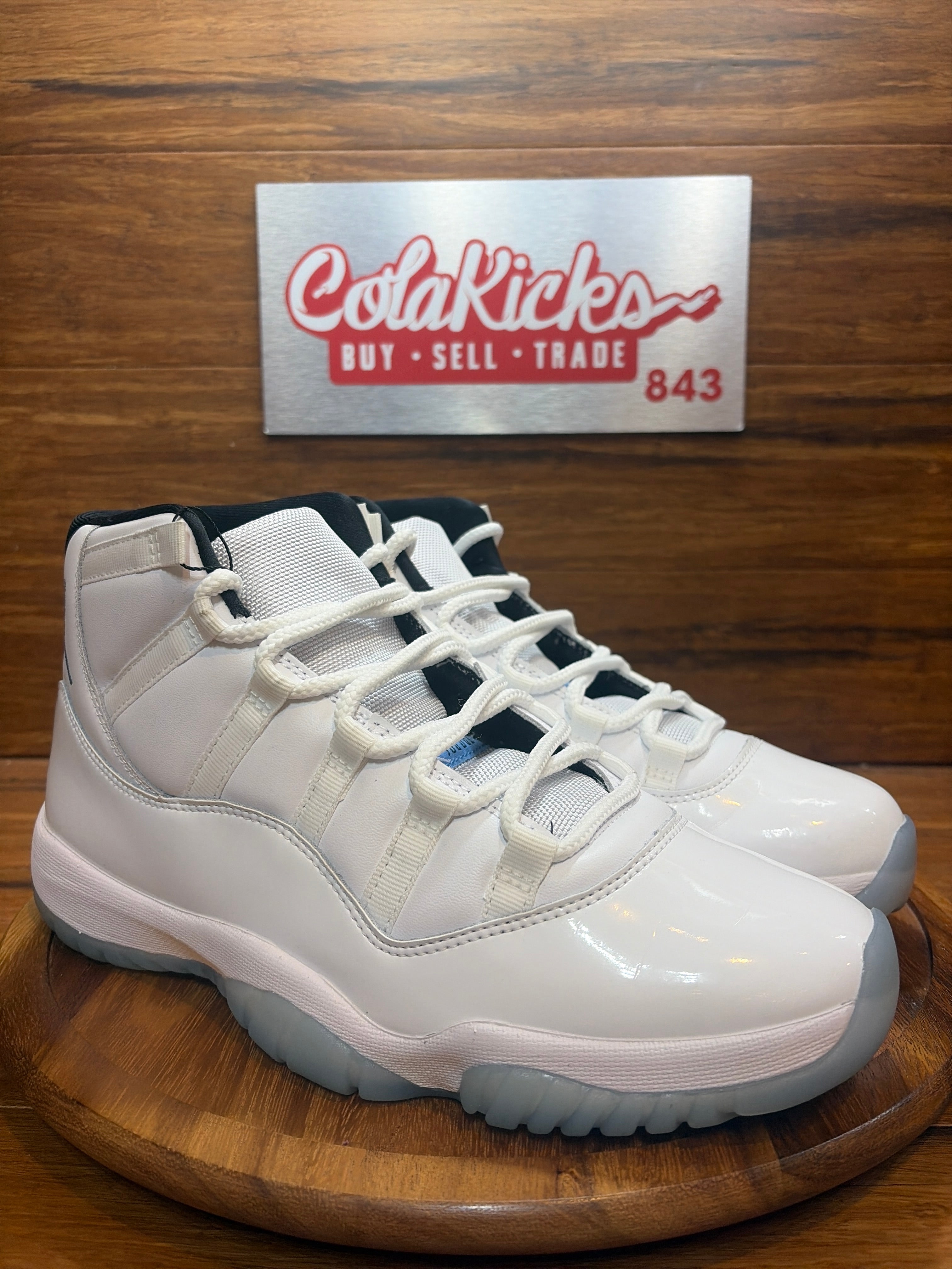 Jordan 11 Retro Legend Blue (2024)