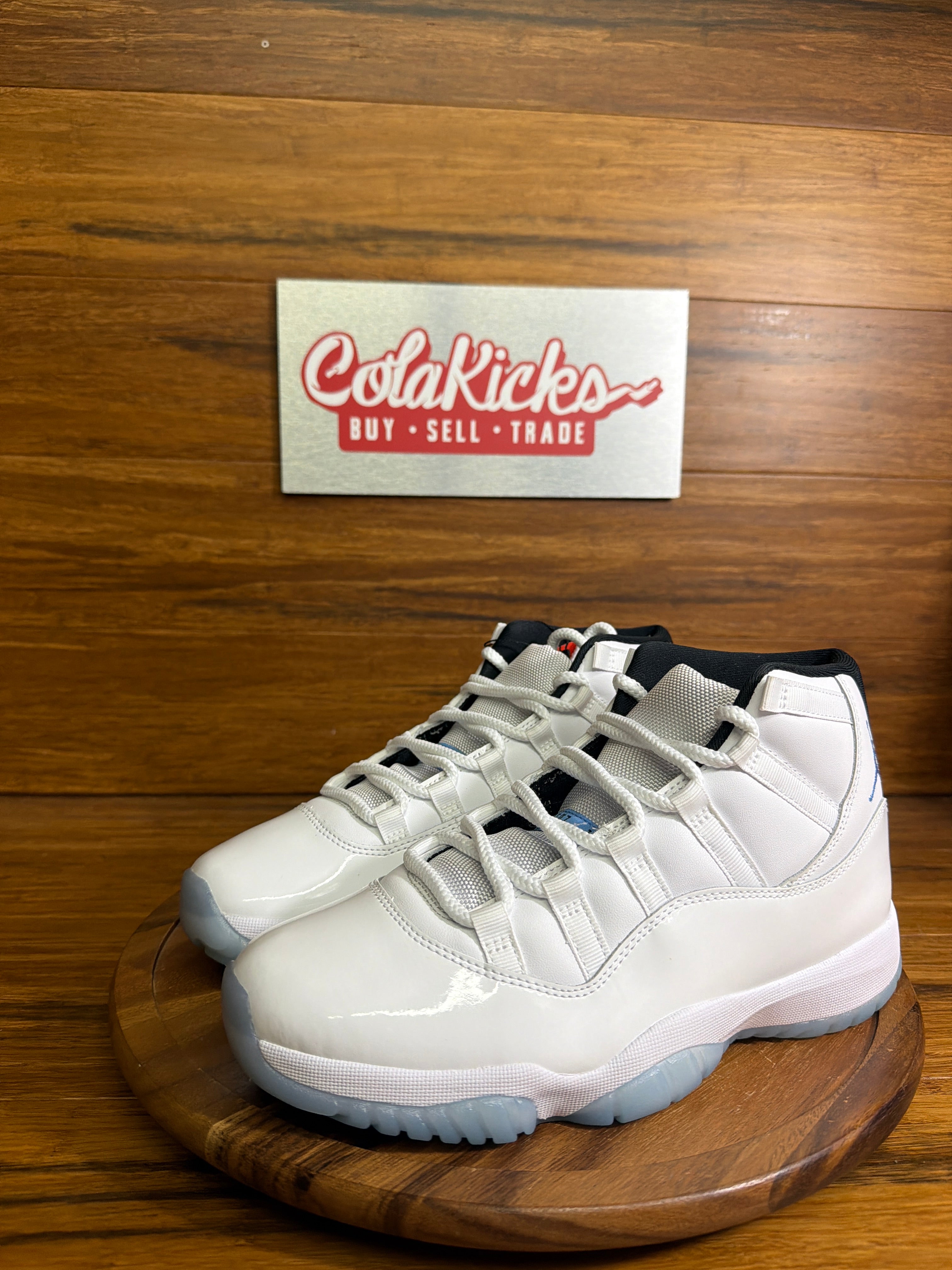 Jordan 11 Retro Legend Blue (2024)