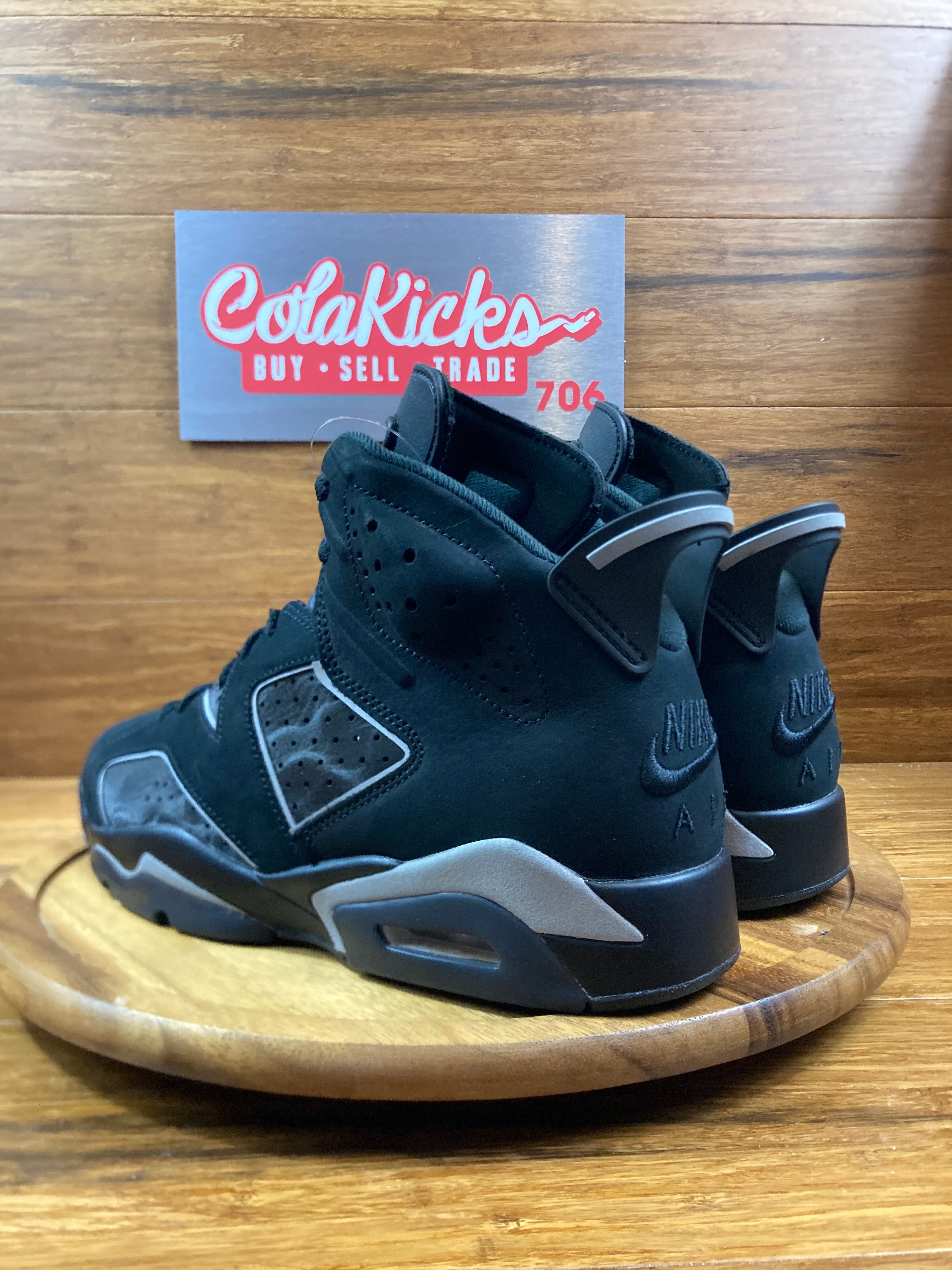 Jordan 6 Retro Cap and Gown