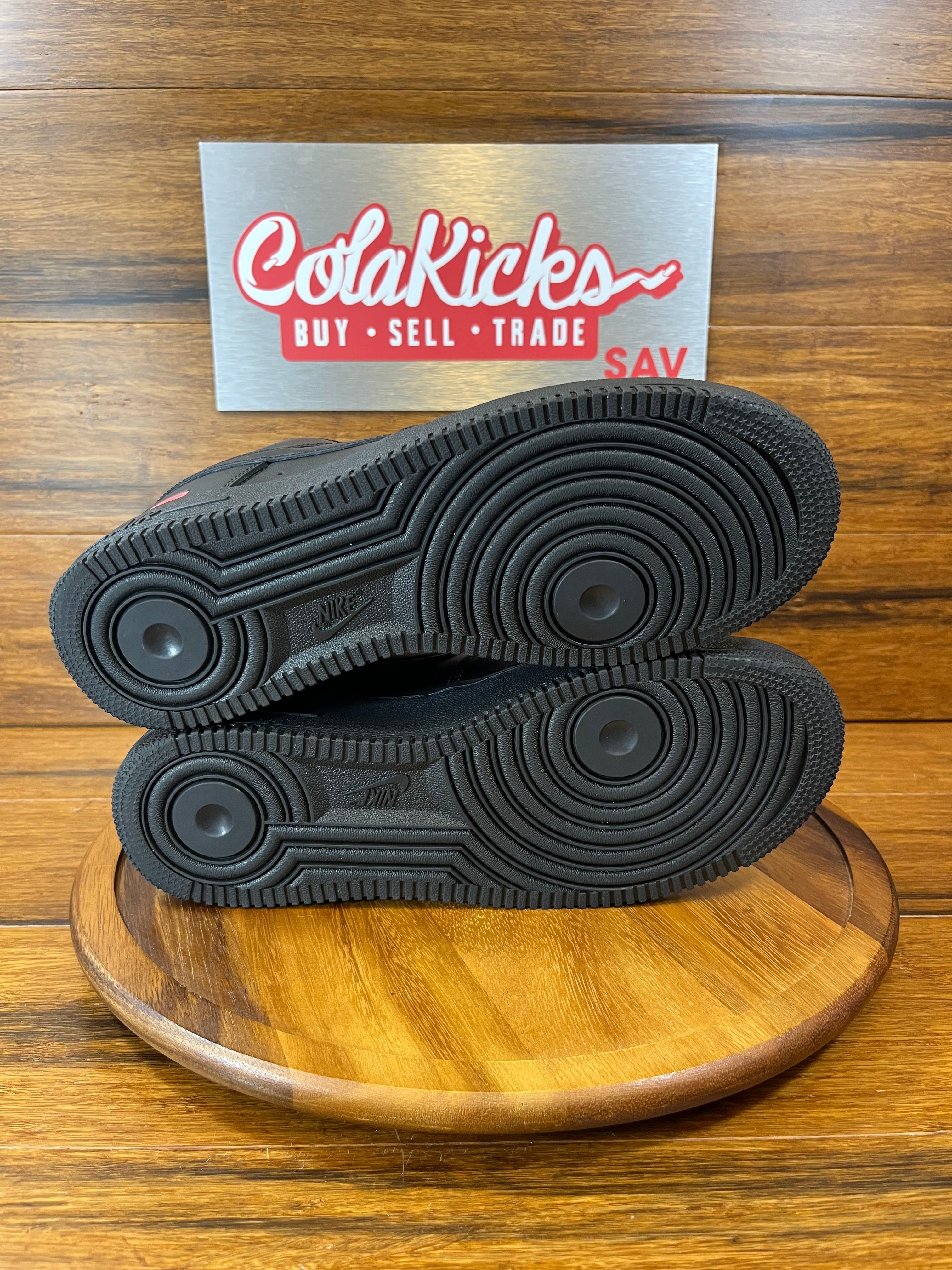 Nike Air Force 1 Low Supreme Black