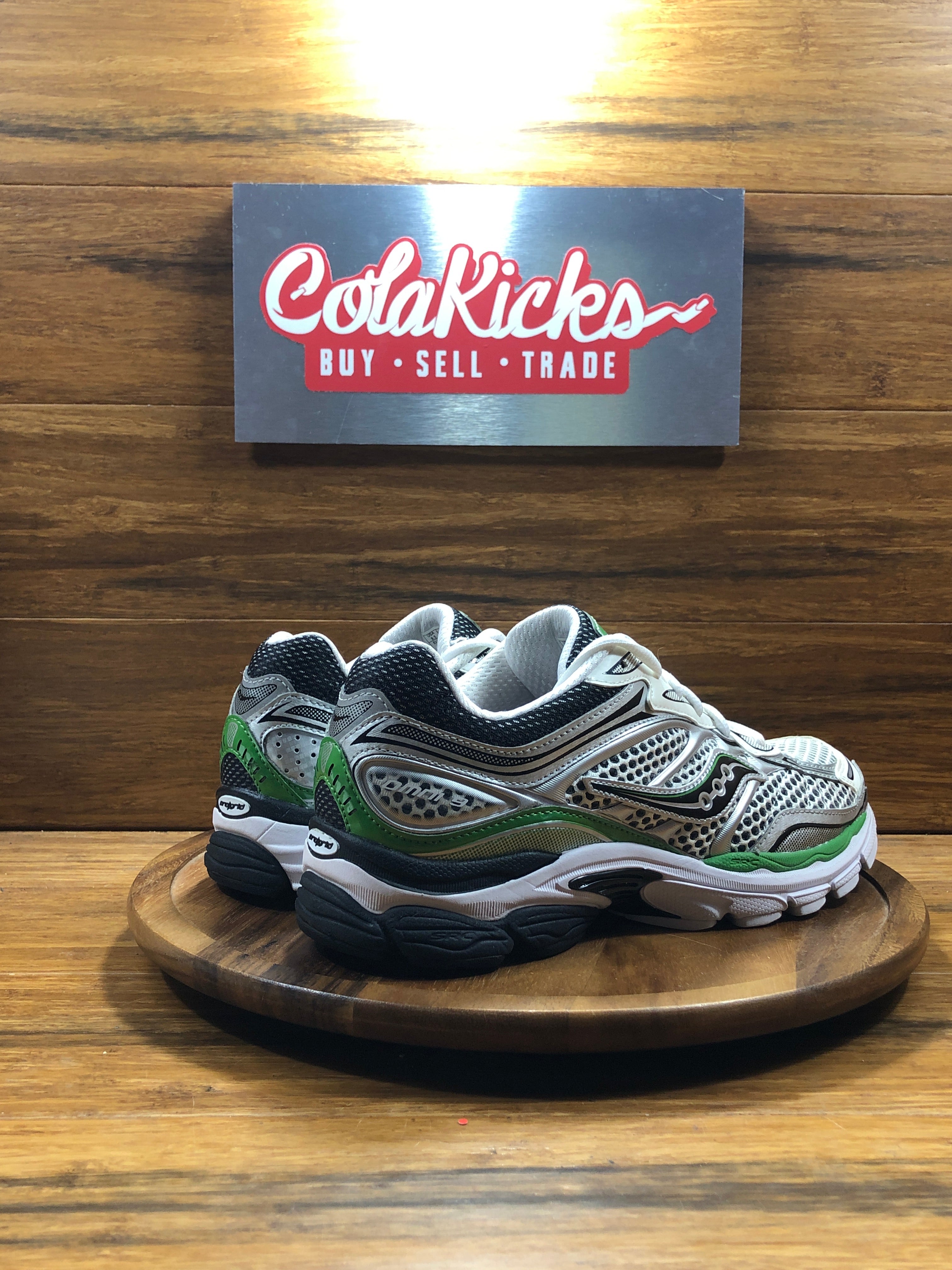 Saucony ProGrid Omni 9 Silver Green