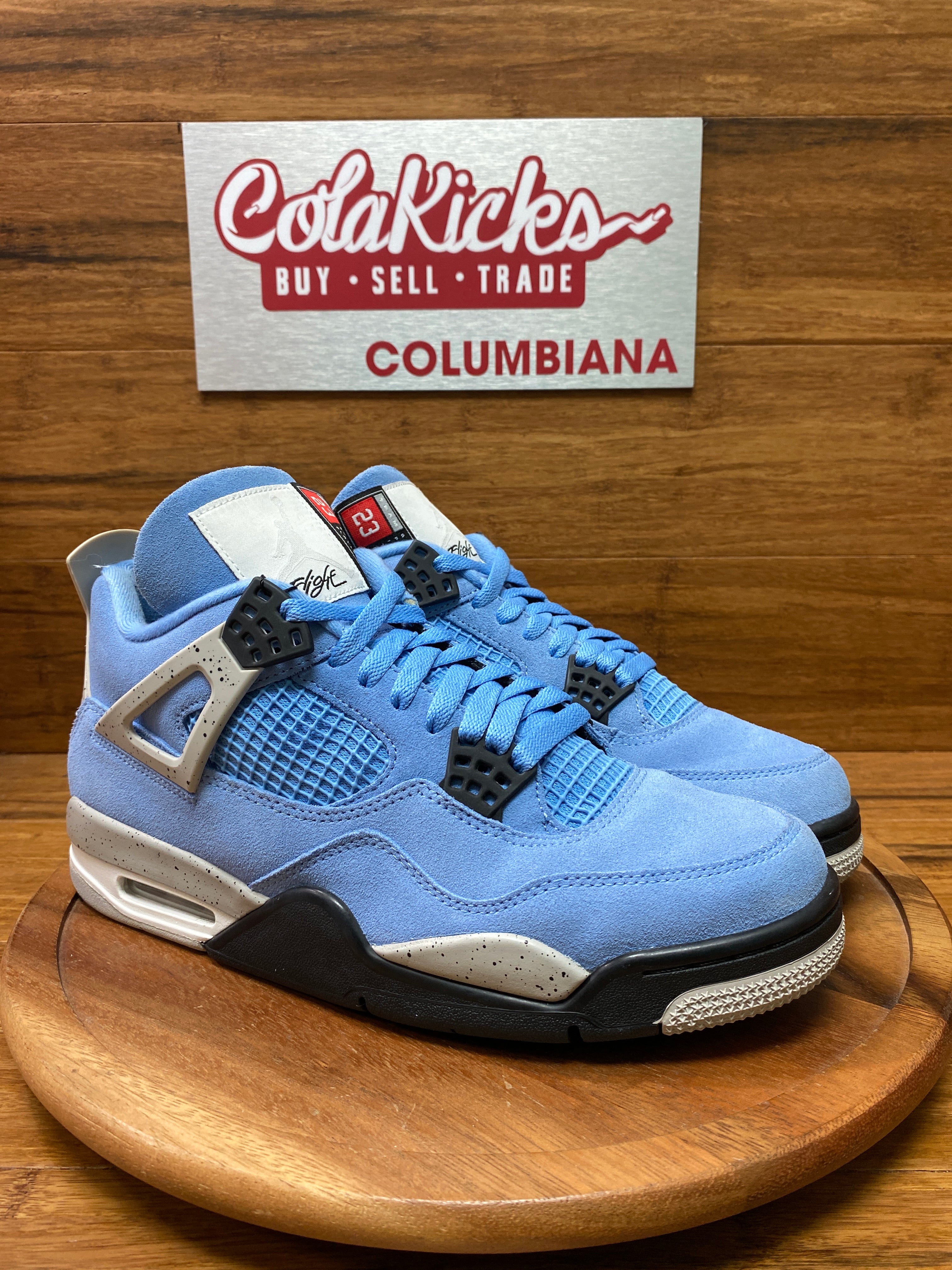 Jordan 4 Retro University Blue