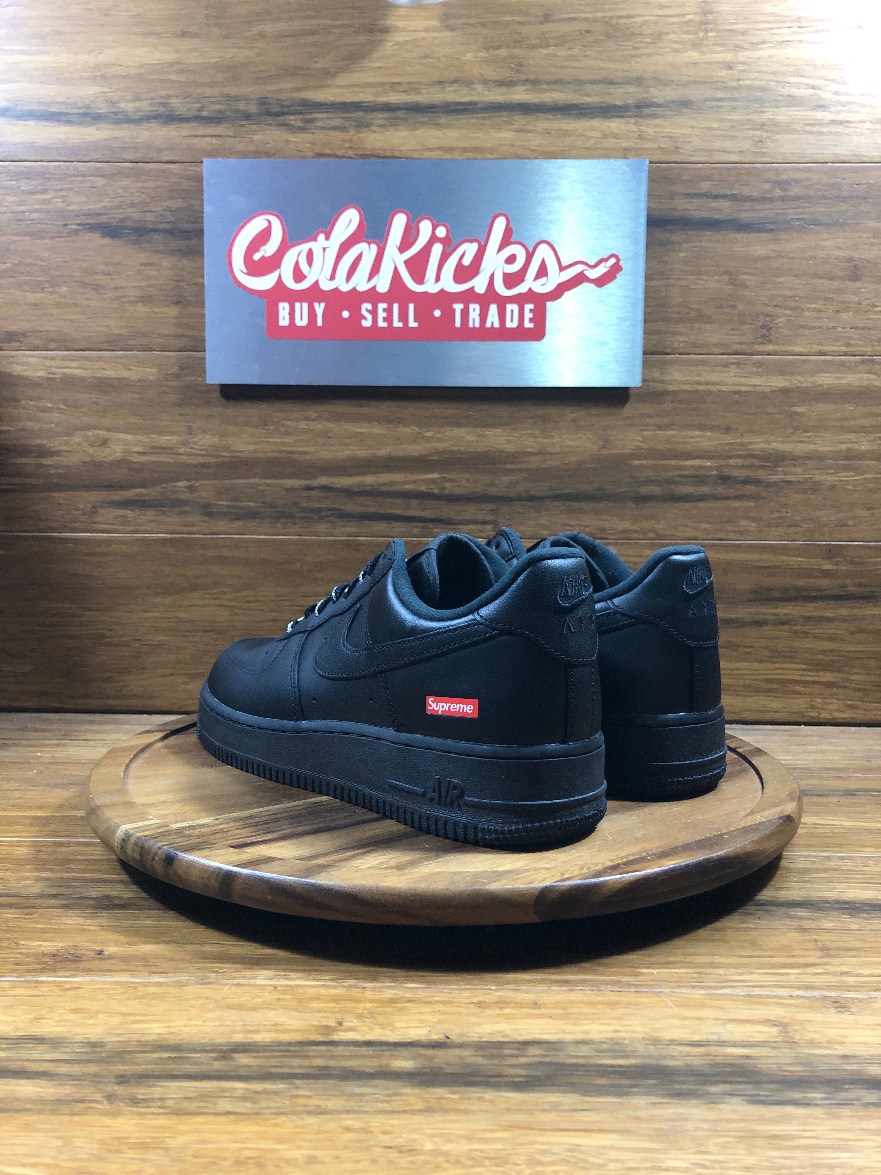 Nike Air Force 1 Low Supreme Black