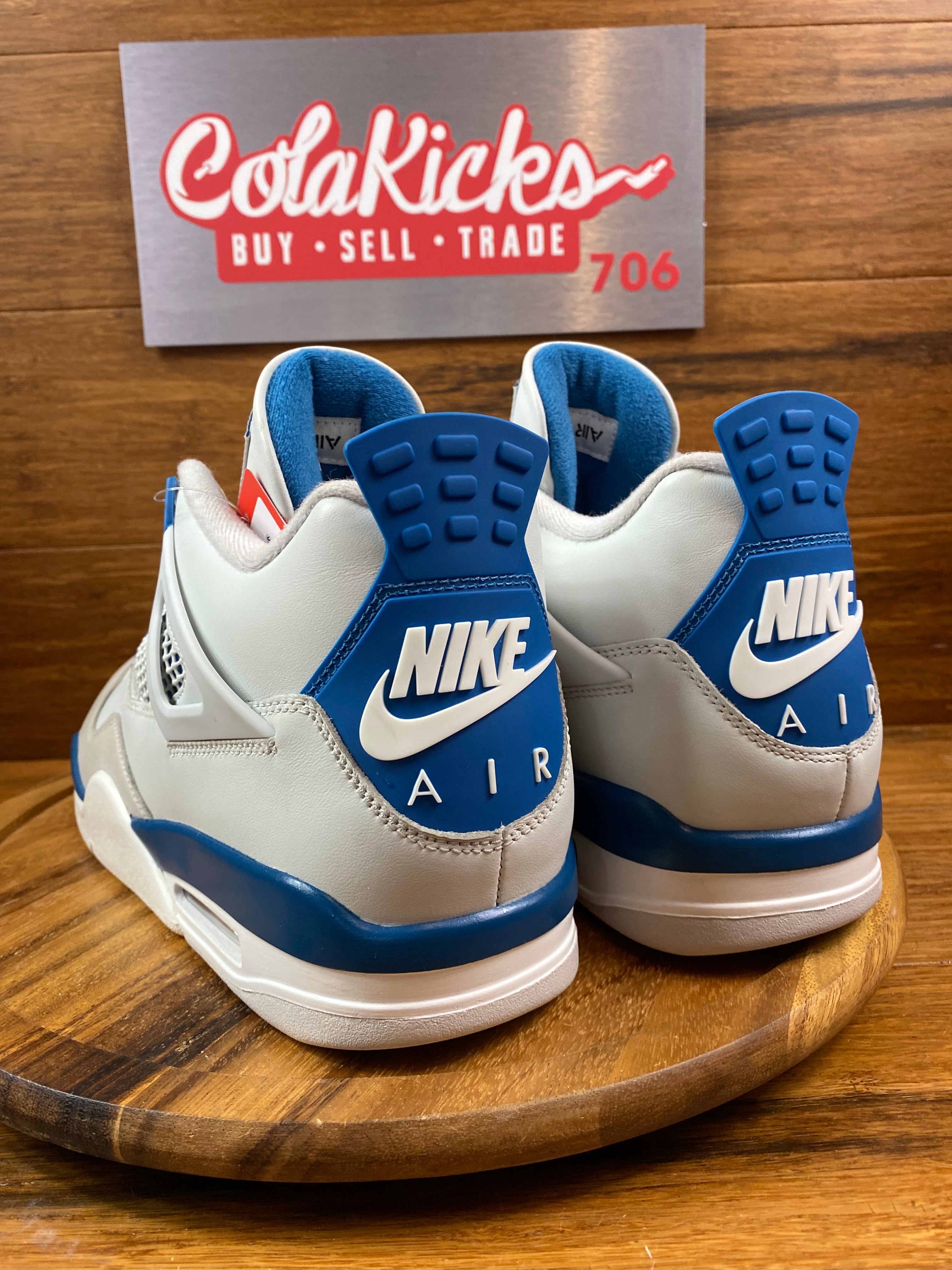 Jordan 4 Retro Military Blue (2024)