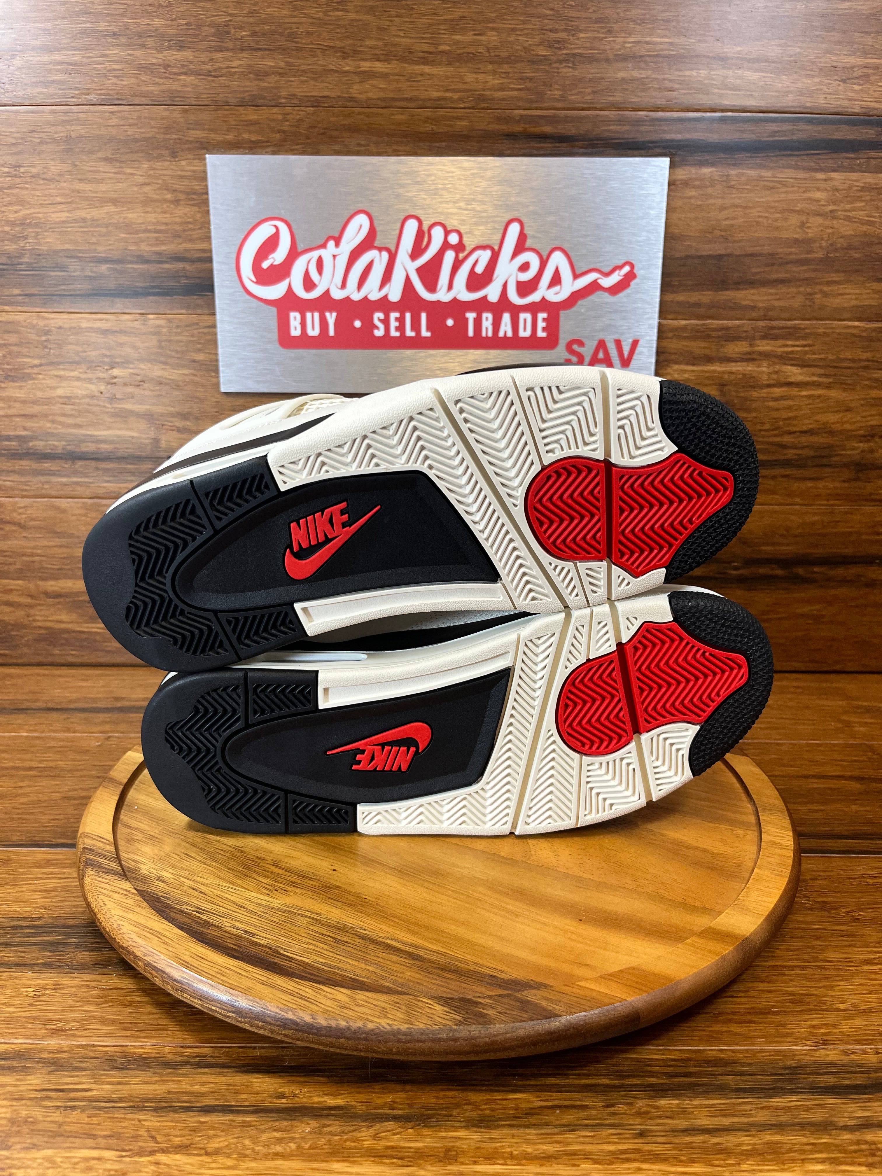 Jordan 4 Retro Flight Club
