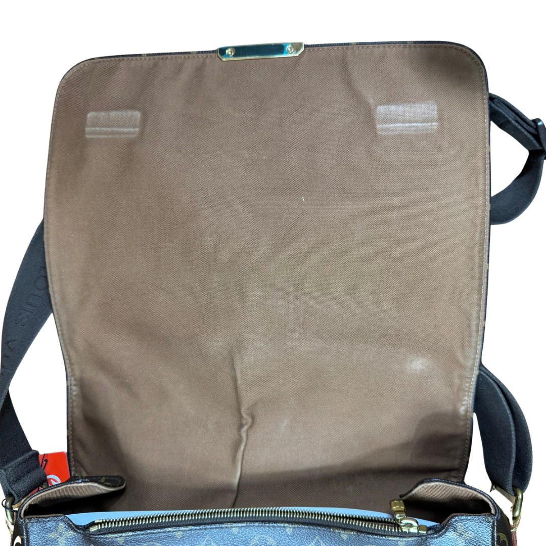 Louis Vuitton Monogram Abbesses Messenger