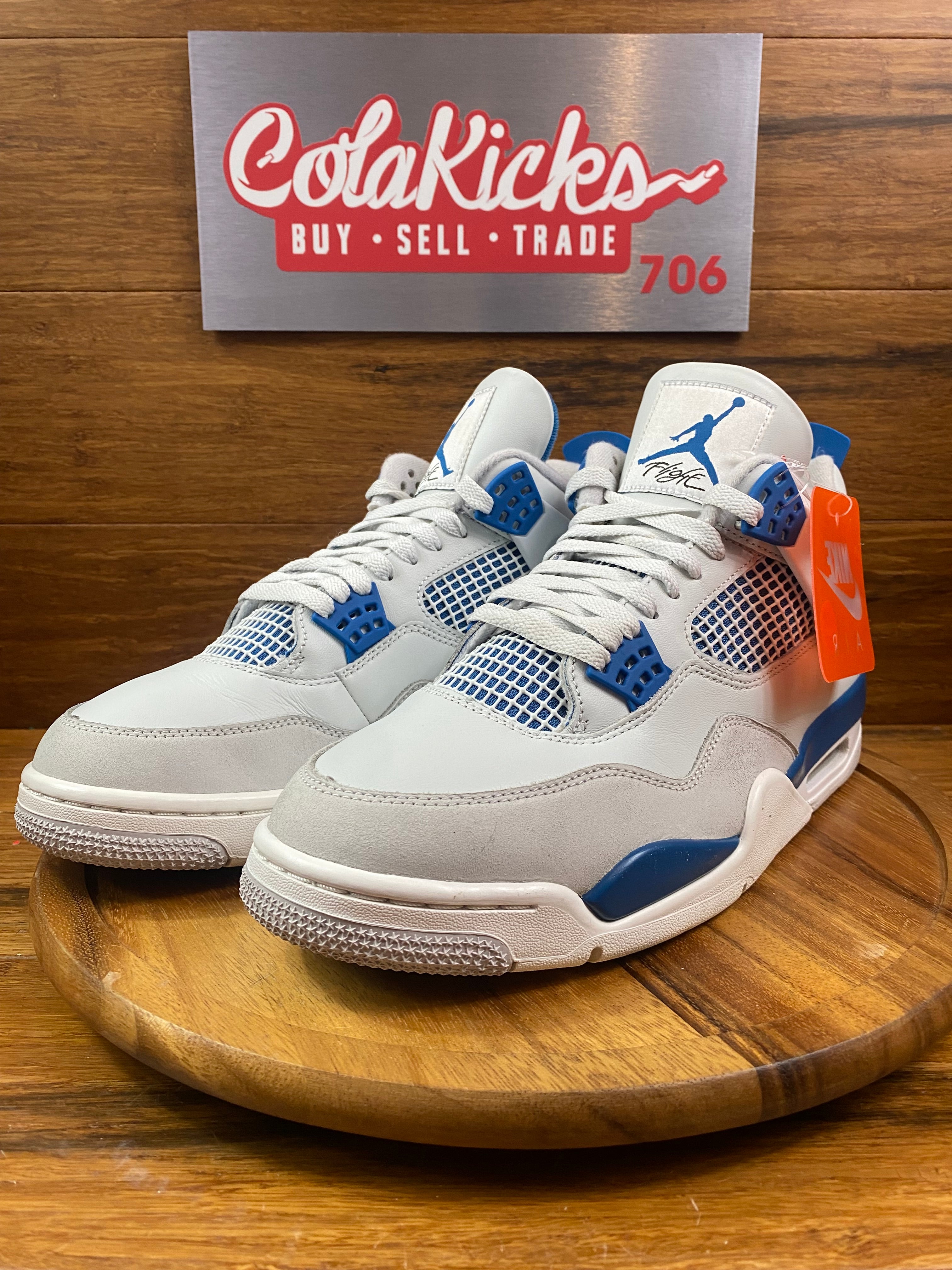 Jordan 4 Retro Military Blue (2024)