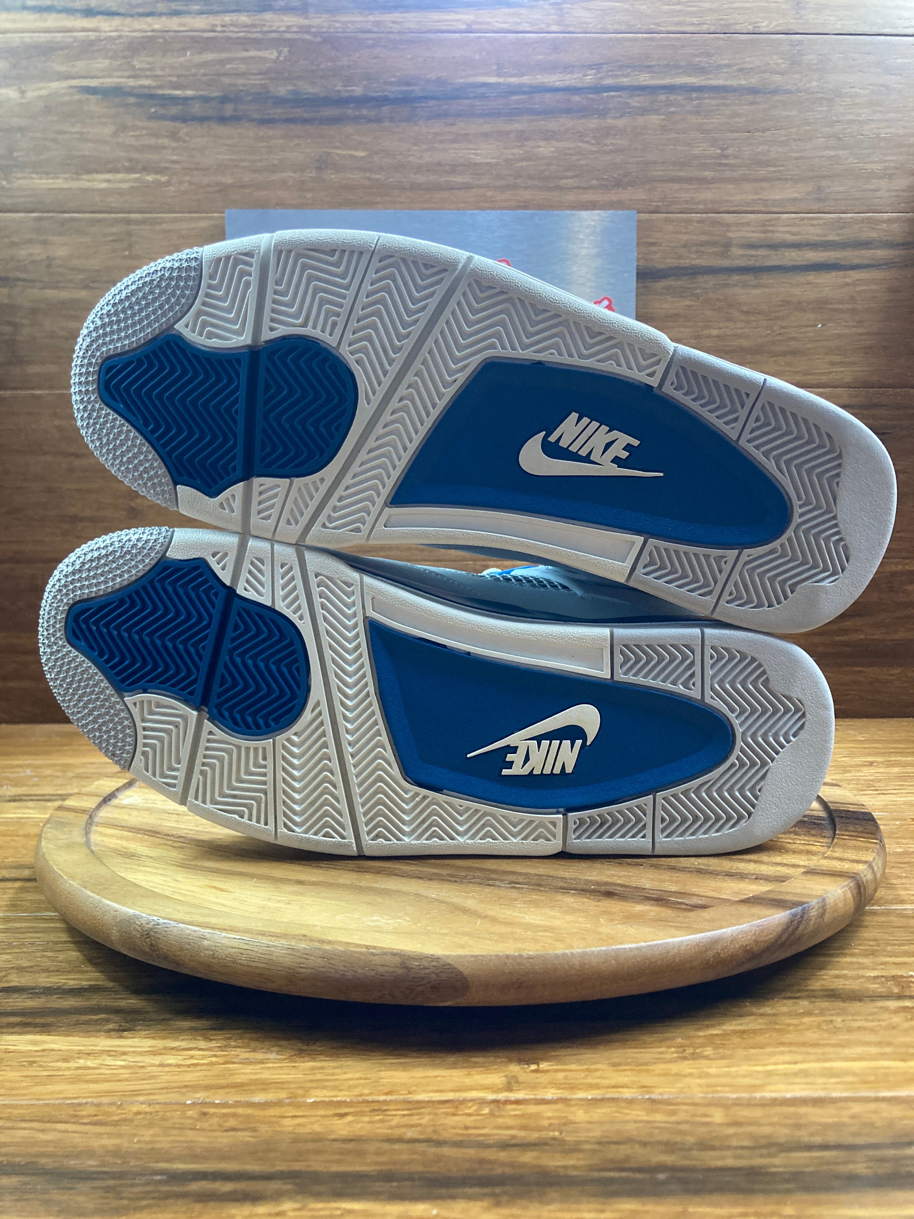 Jordan 4 Retro Military Blue (2024)