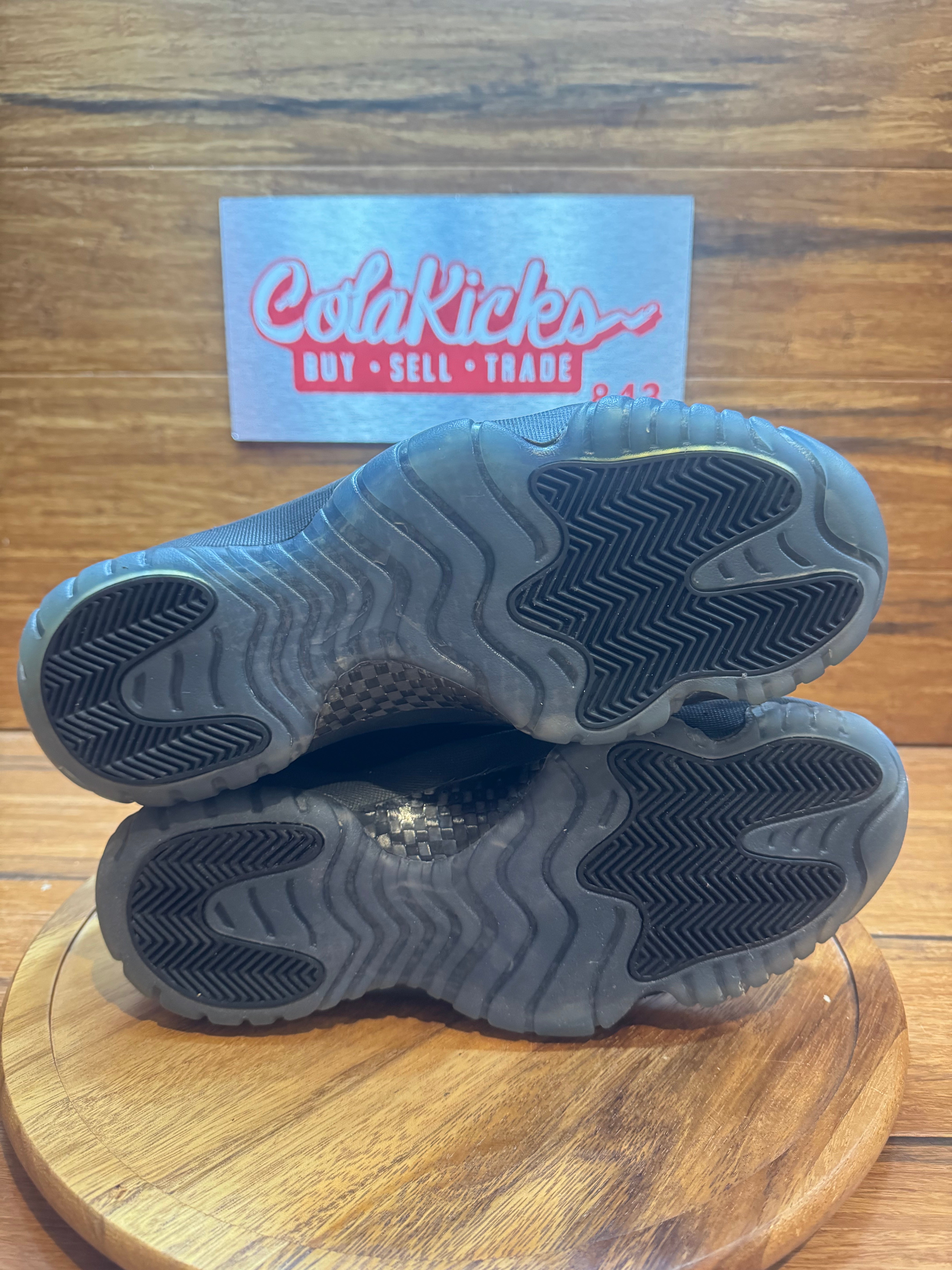 Jordan 11 Retro Cap and Gown