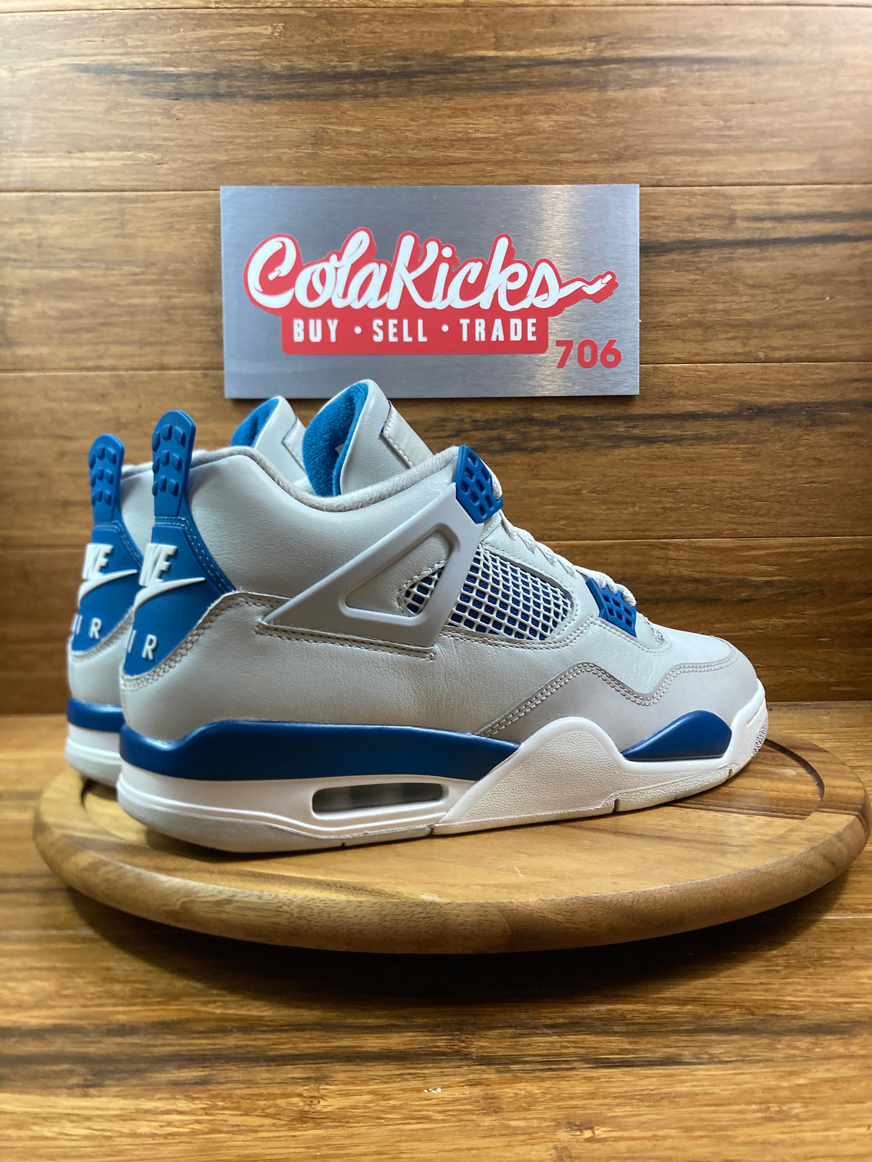 Jordan 4 Retro Military Blue (2024)