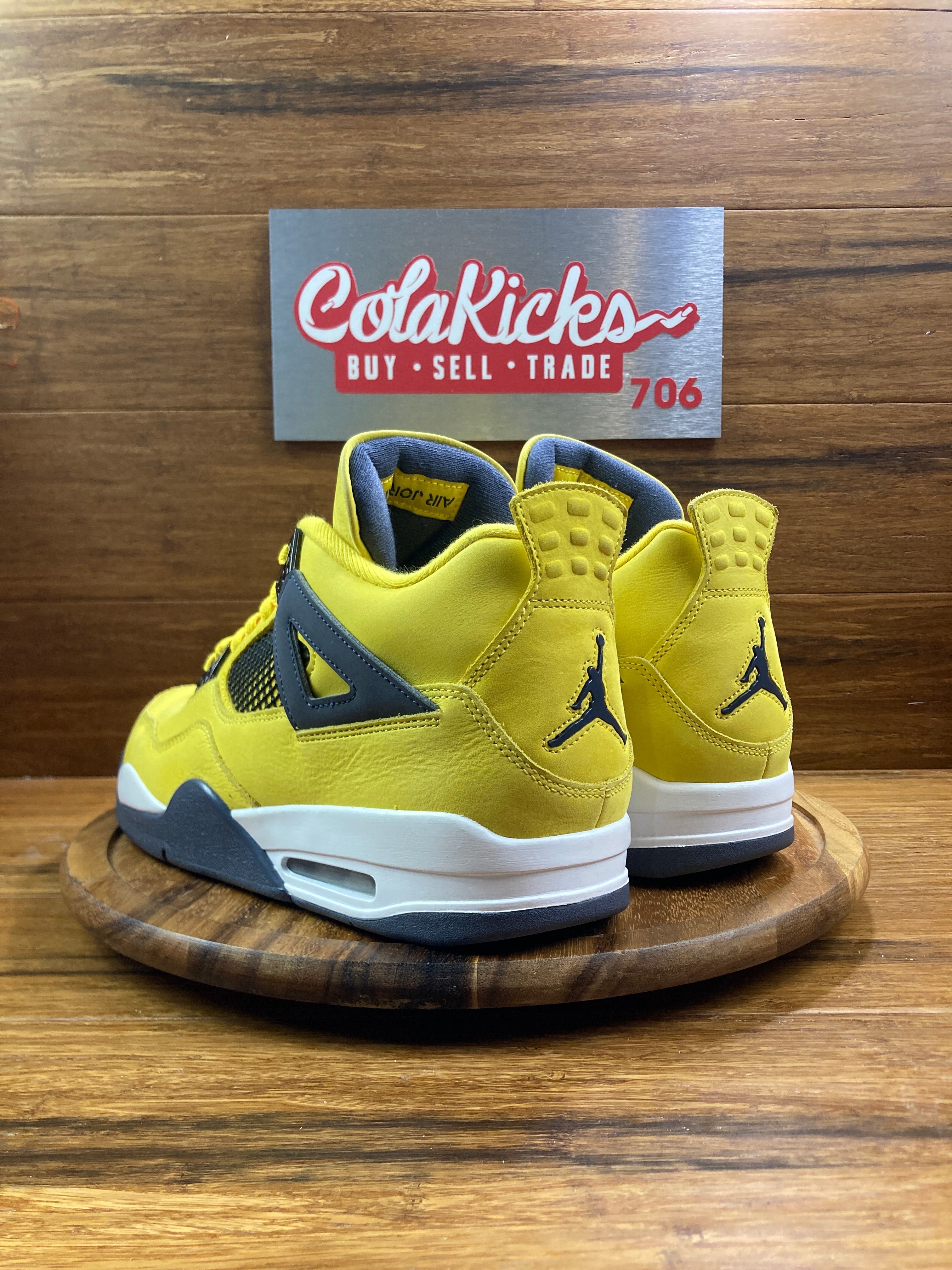 Jordan 4 Retro Lightning (2021)