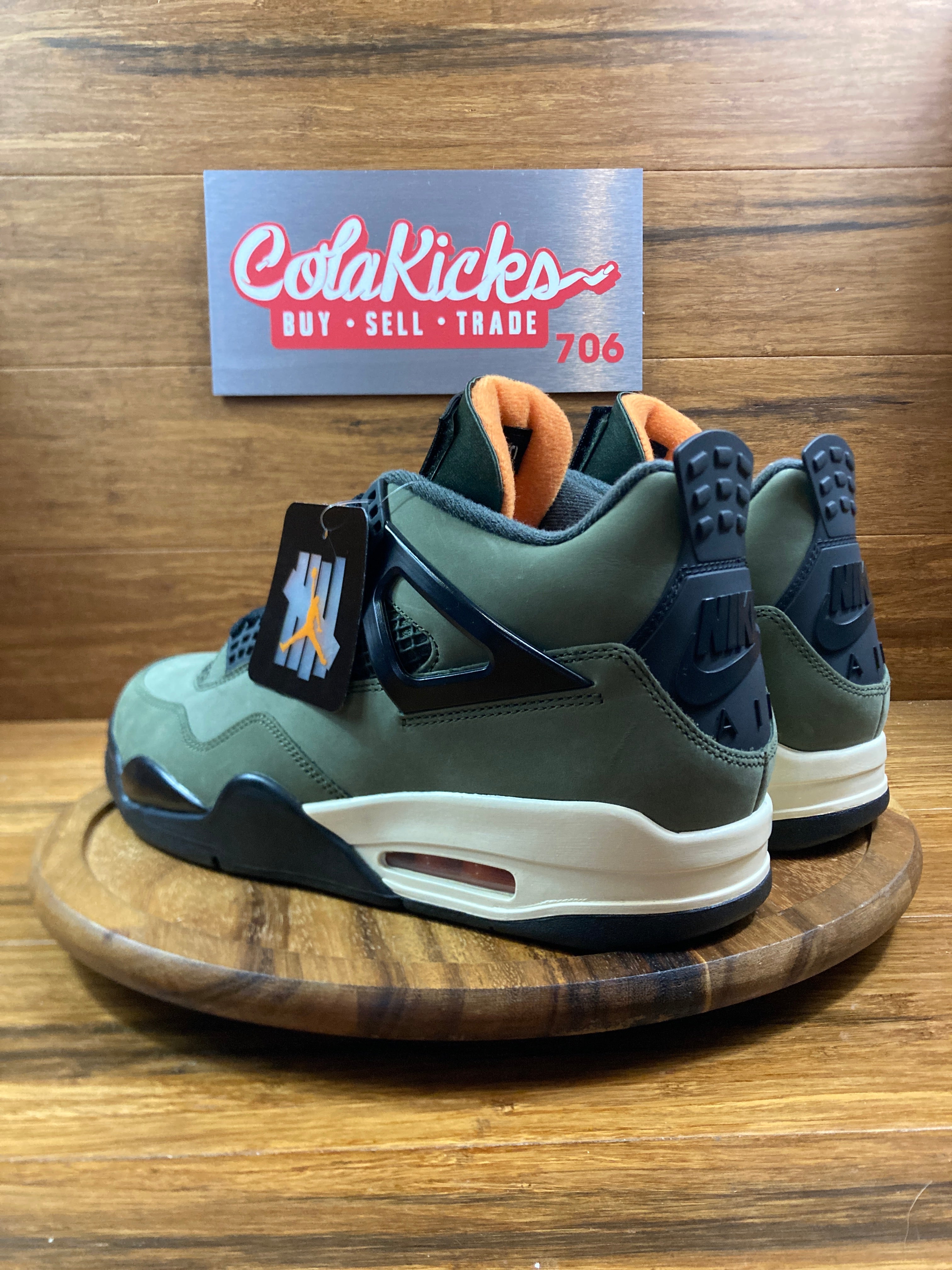 Jordan 4 Retro OG SP Undefeated (2025)