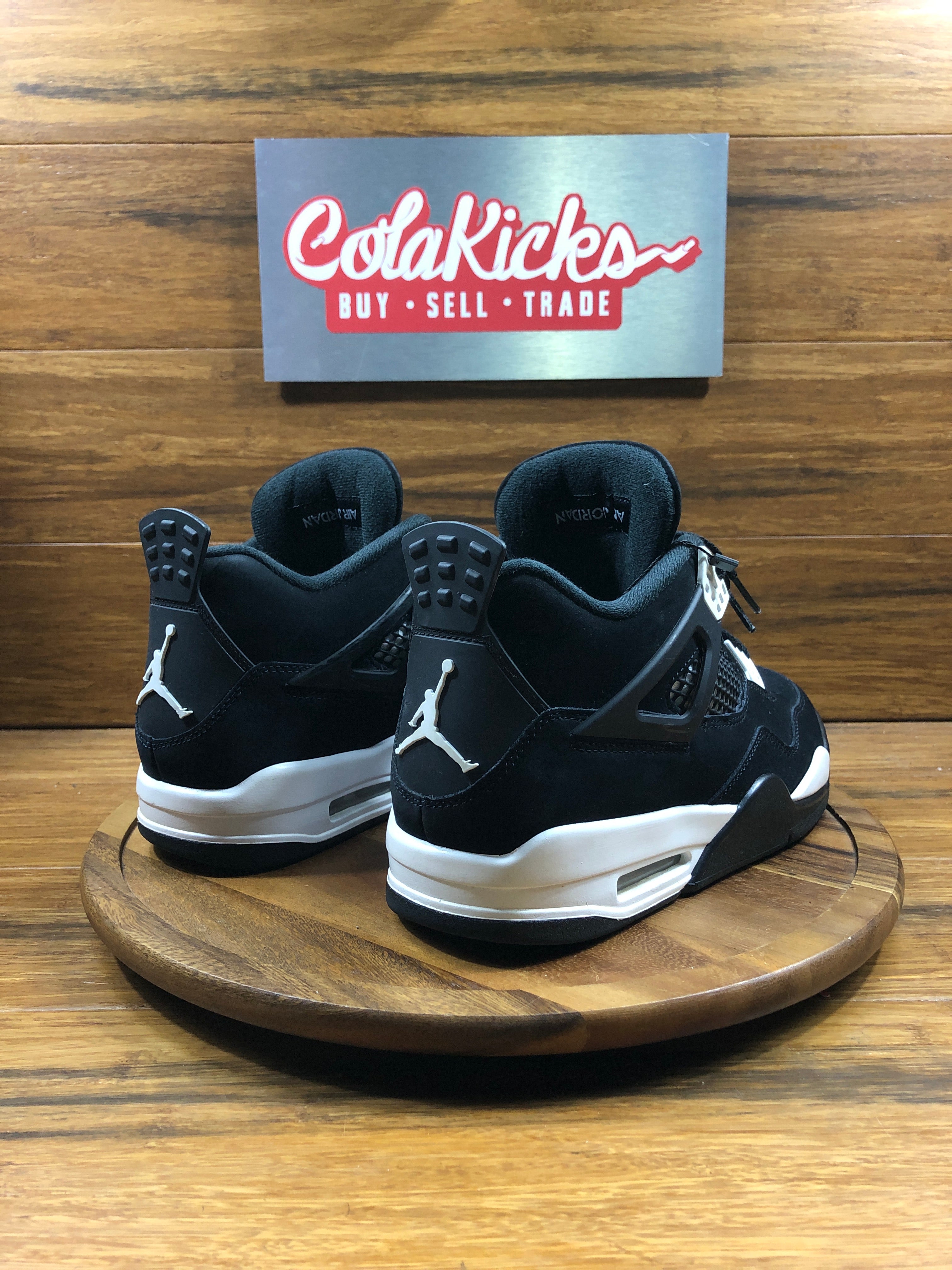 Jordan 4 Retro White Thunder