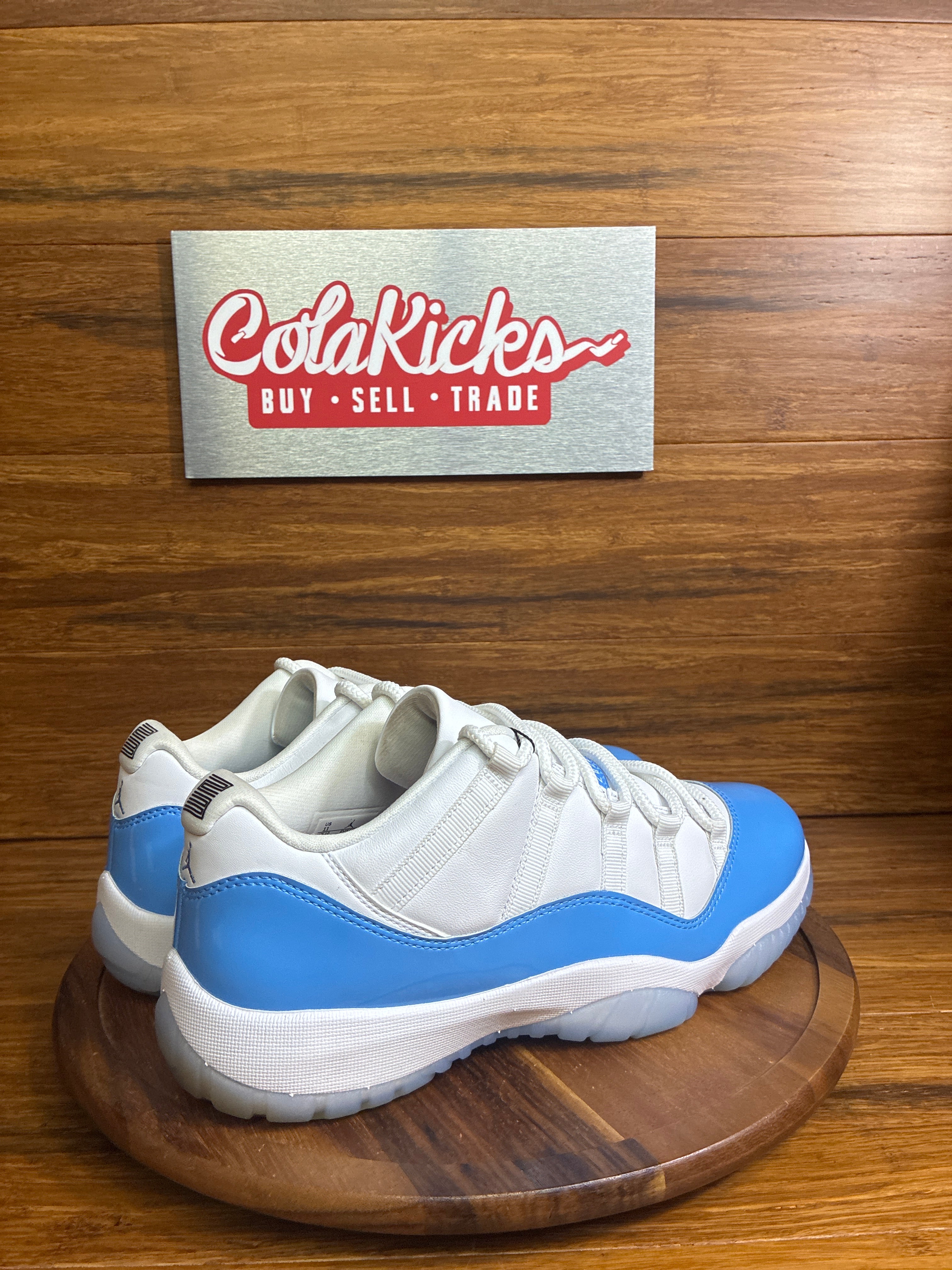 Jordan 11 Retro Low University Blue (2026)