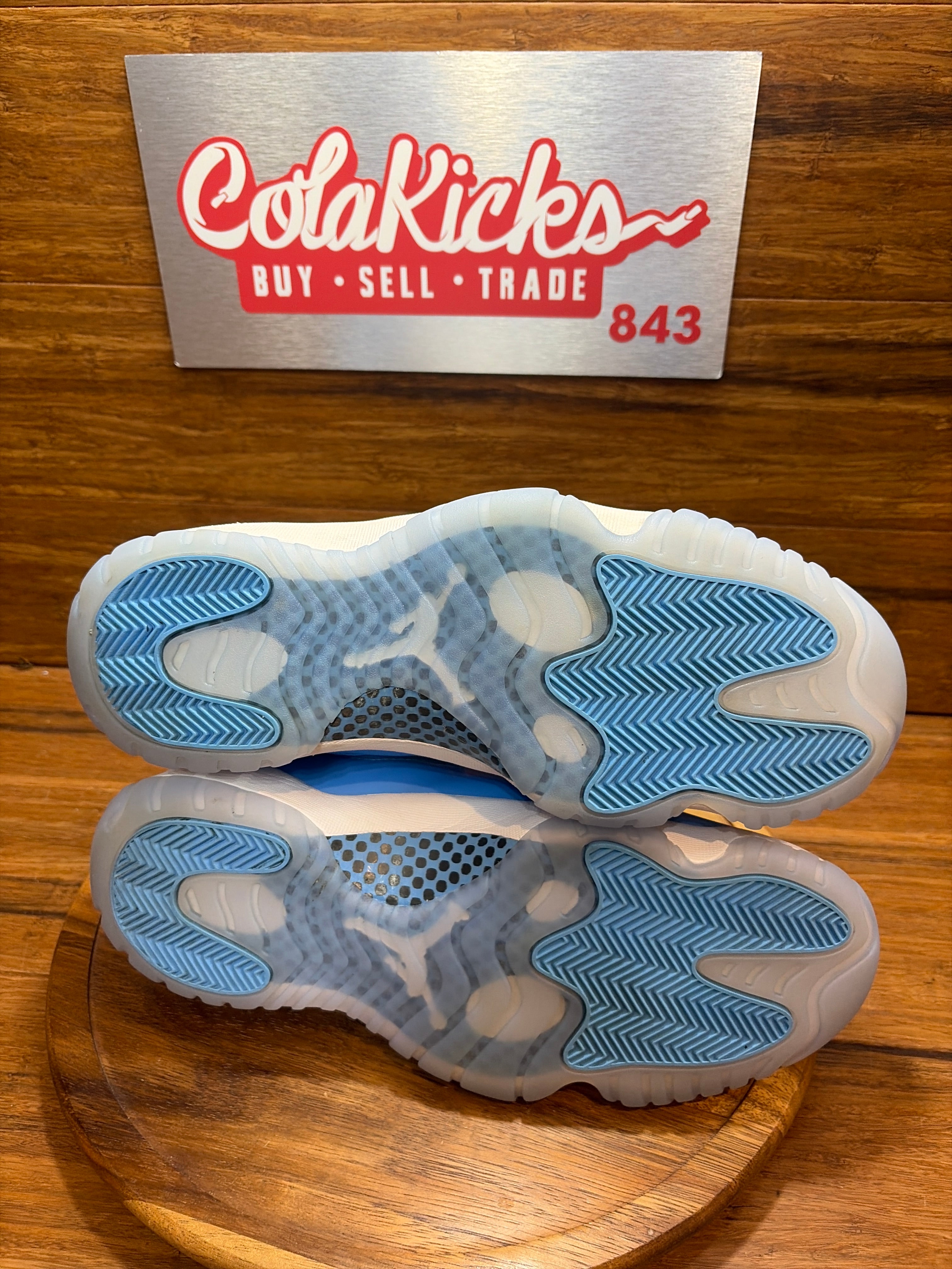 Jordan 11 Retro Low University Blue (2026)
