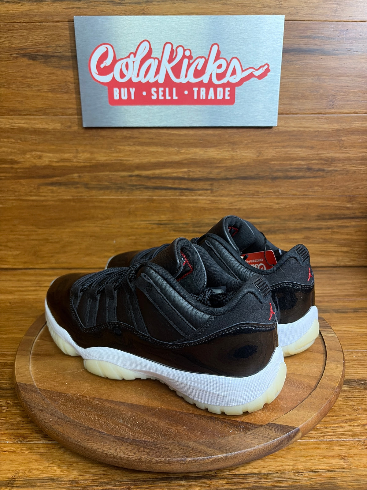 Jordan 11 Retro Low 72-10