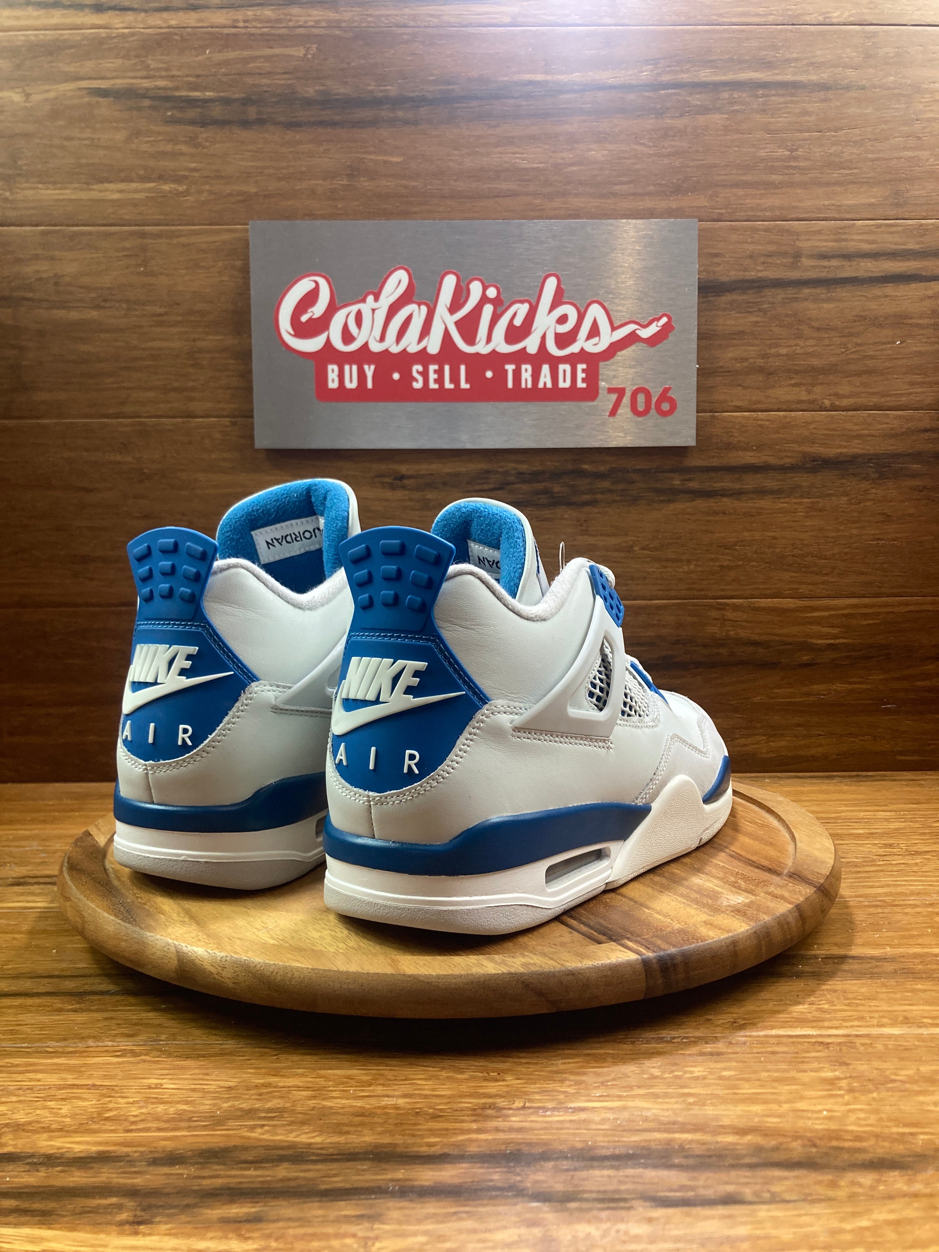 Jordan 4 Retro Military Blue (2024)