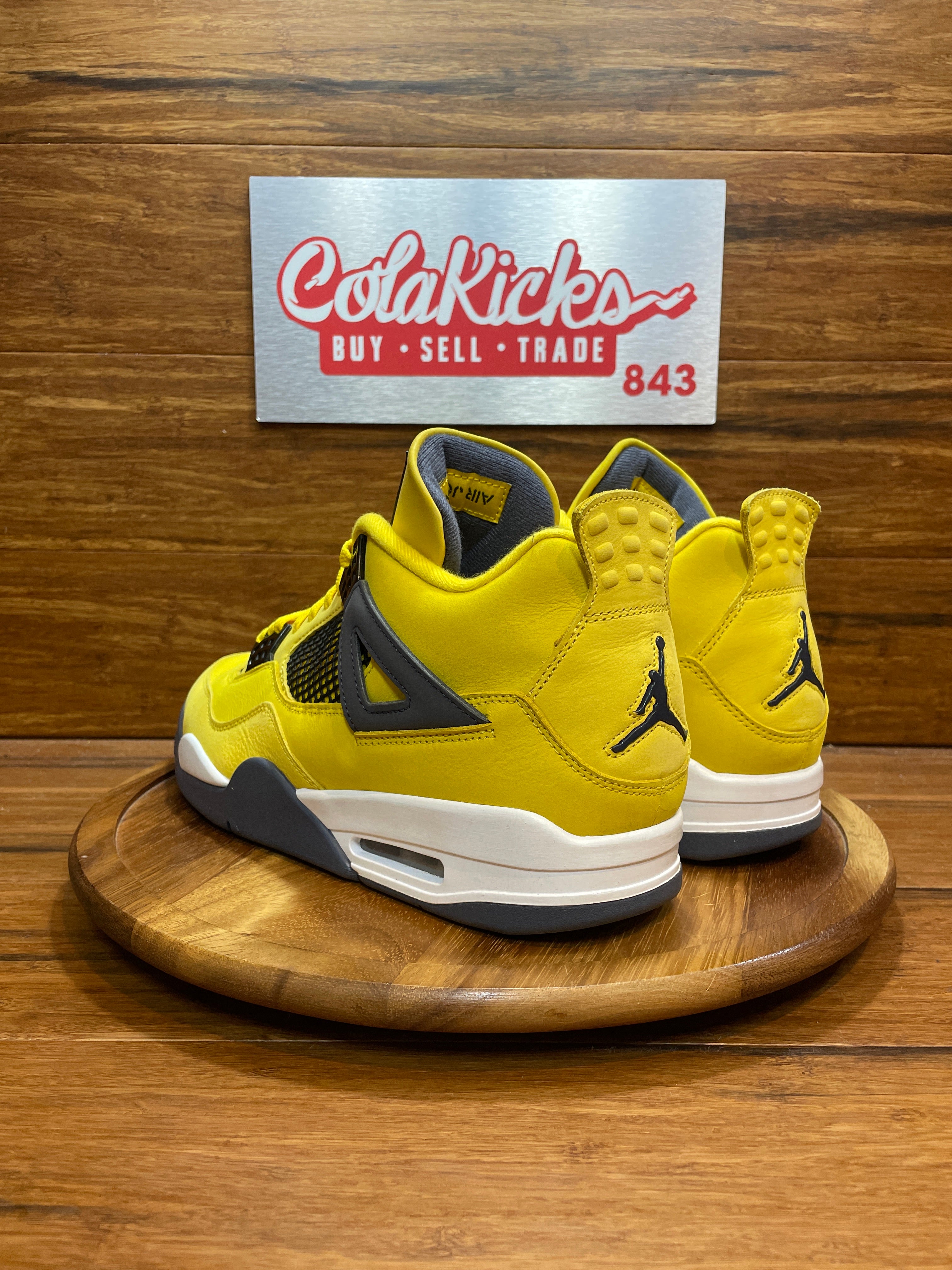 Jordan 4 Retro Lightning (2021)
