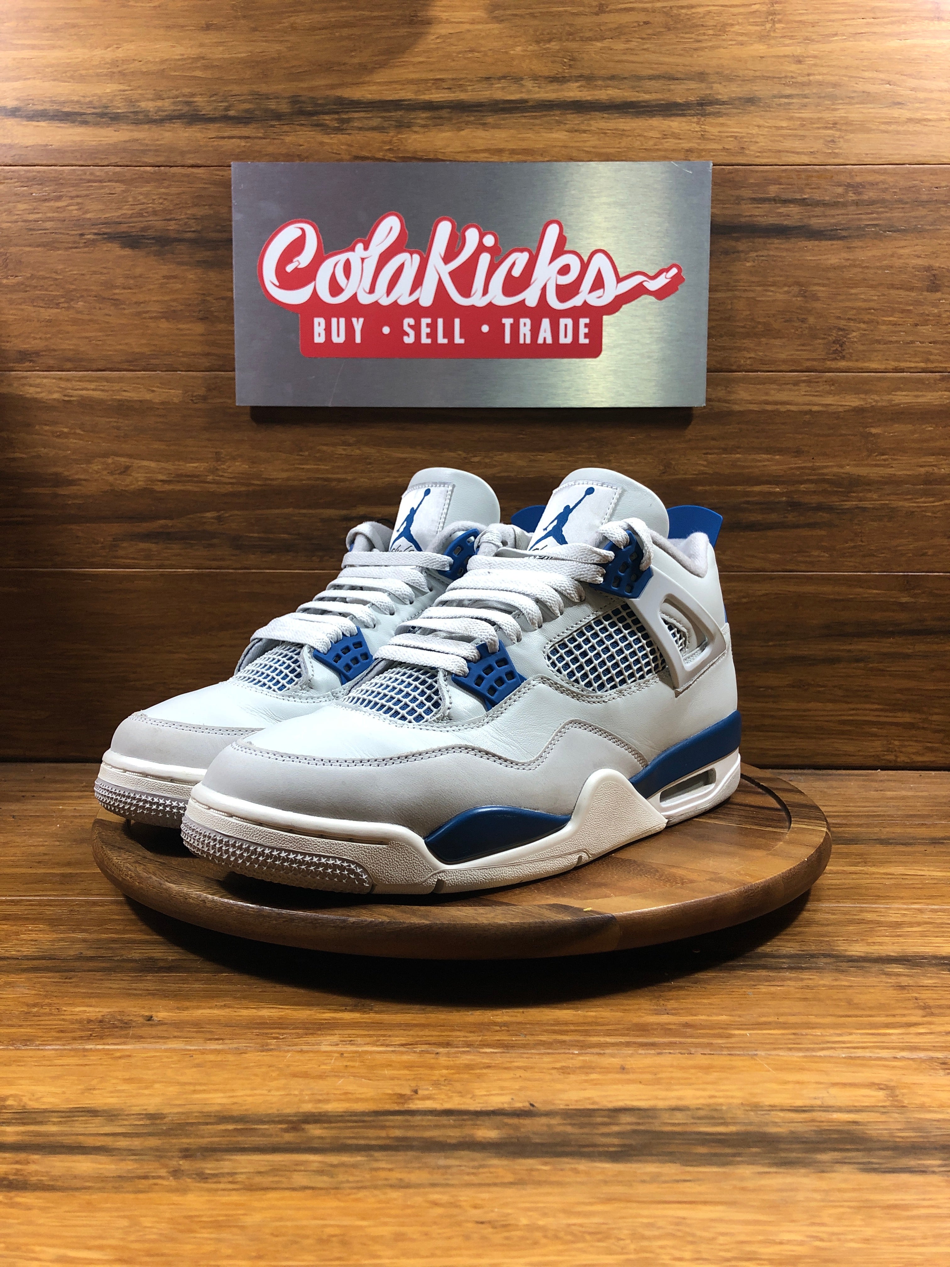 Jordan 4 Retro Military Blue (2024)