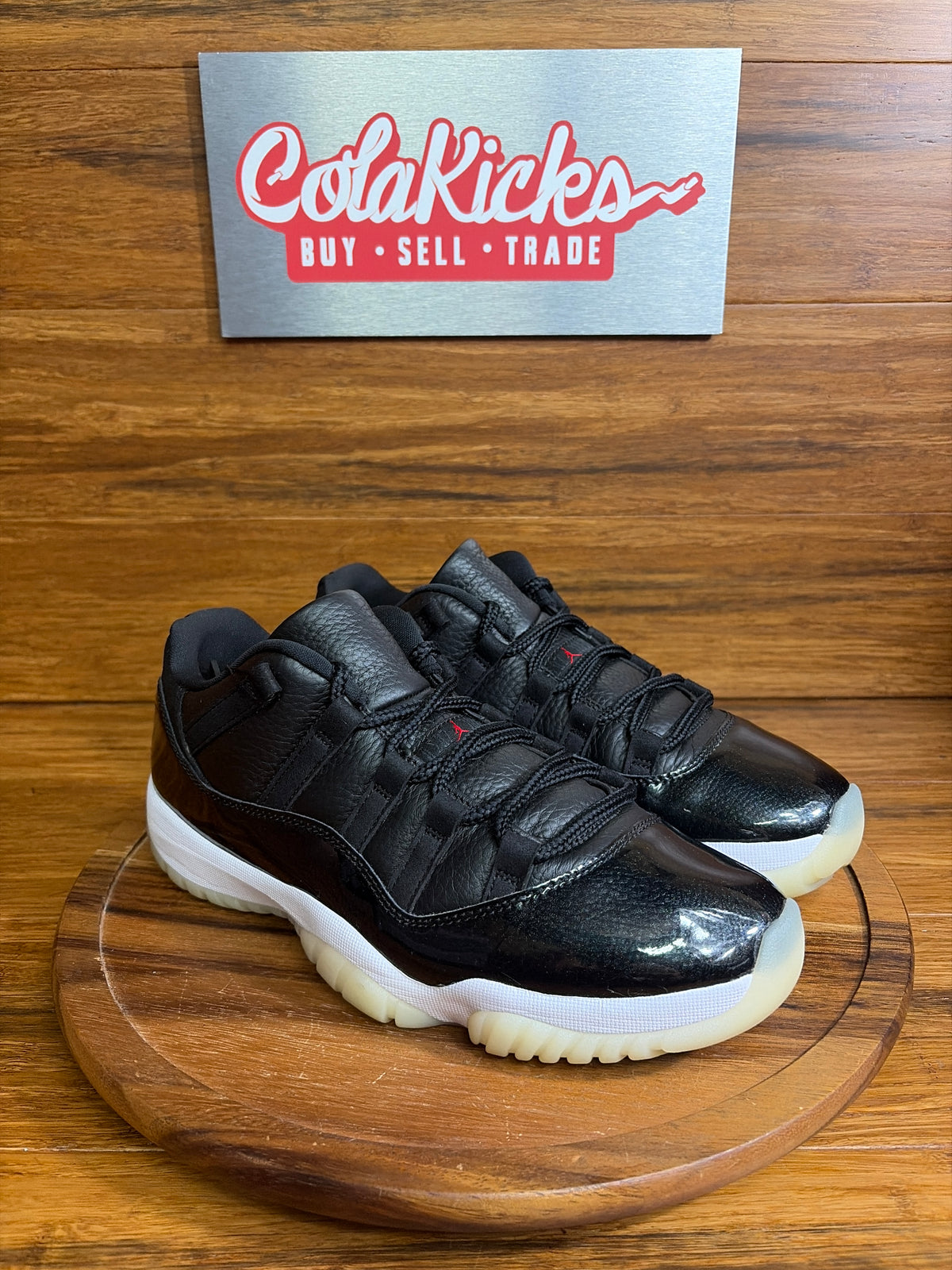 Jordan 11 Retro Low 72-10