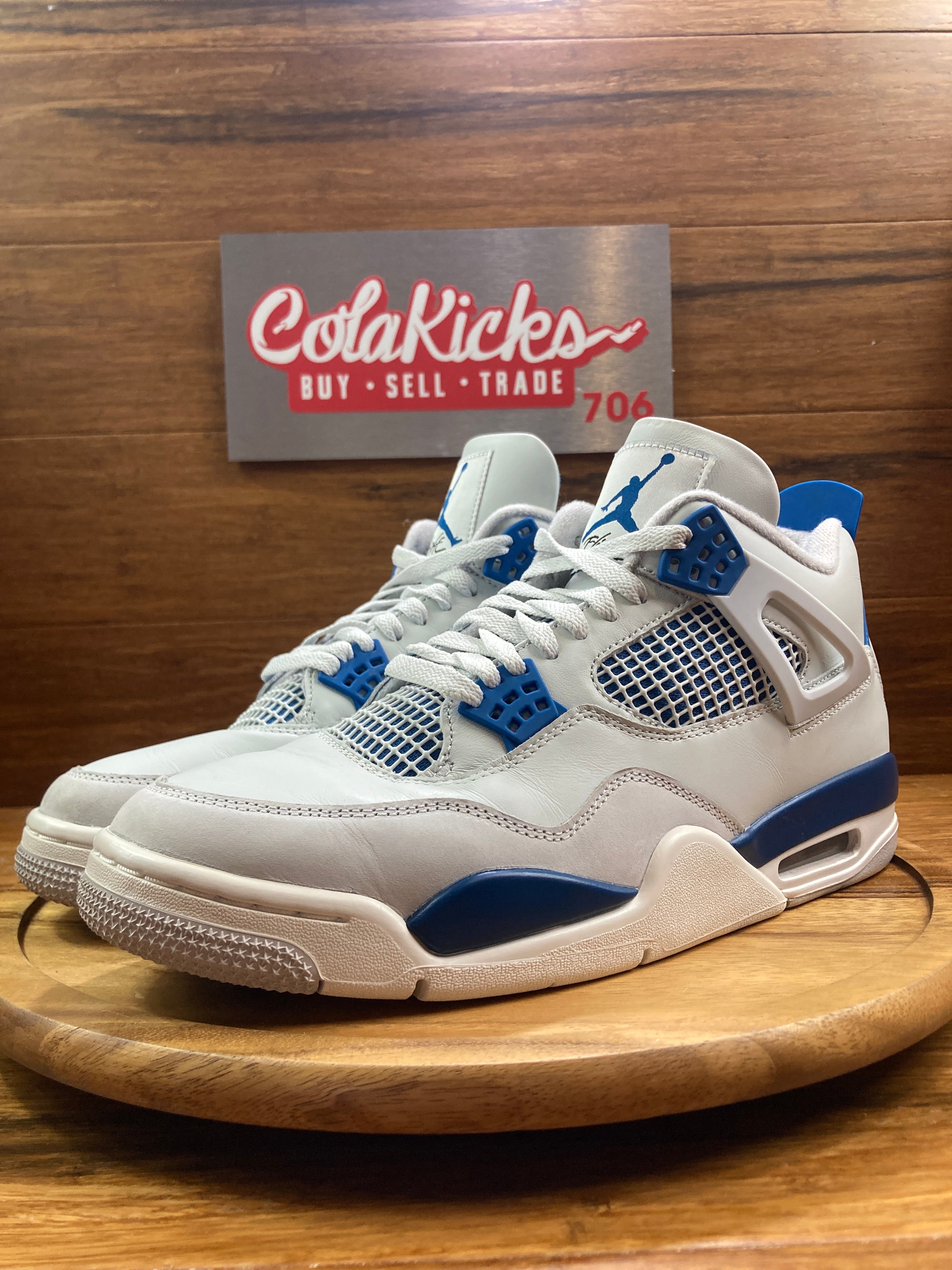 Jordan 4 Retro Military Blue (2024)