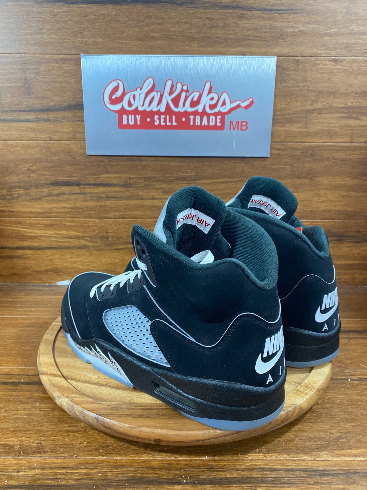 Jordan 5 Retro Black Metallic (2016)