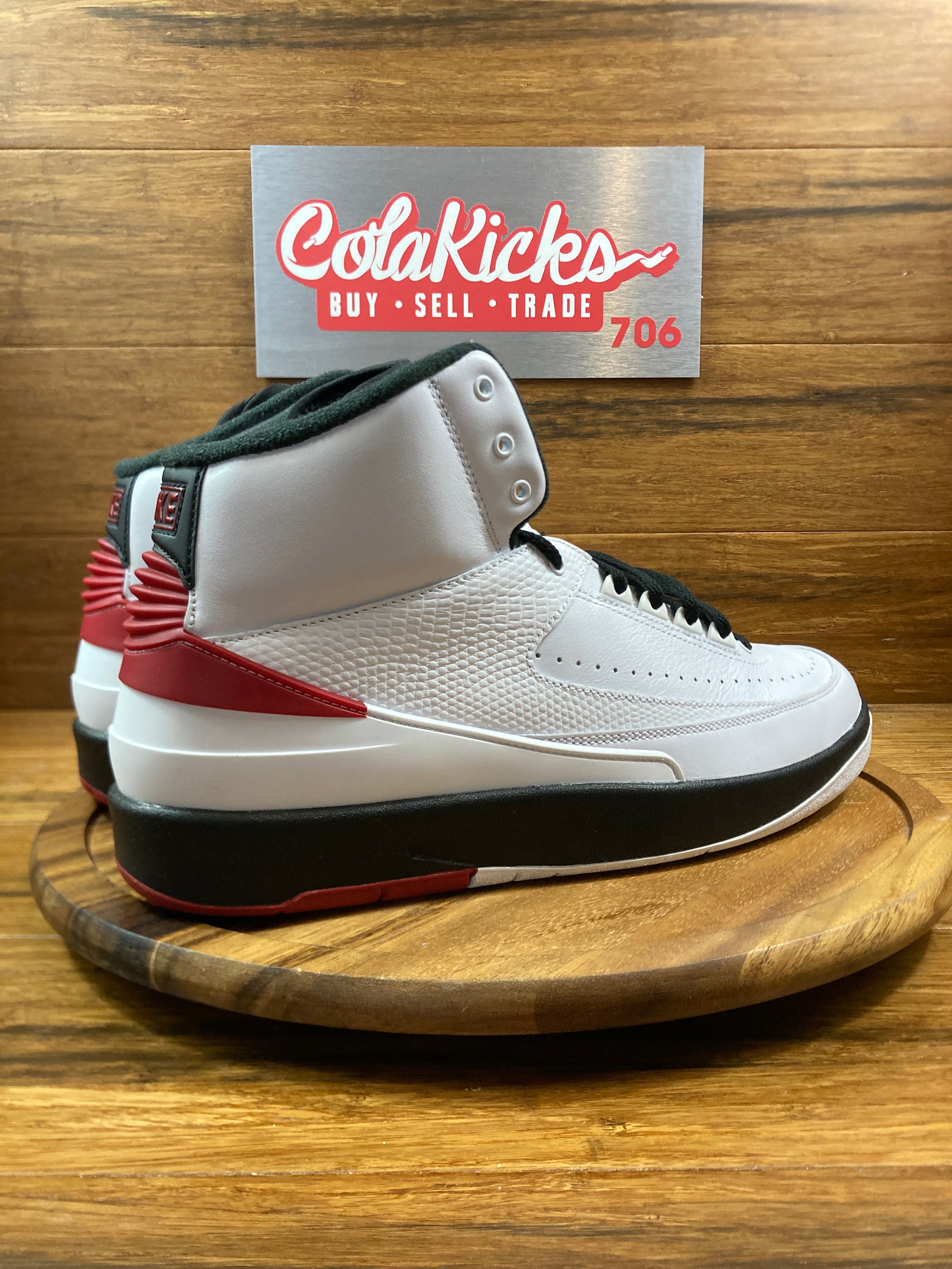 Jordan 2 Retro OG Chicago (2022)
