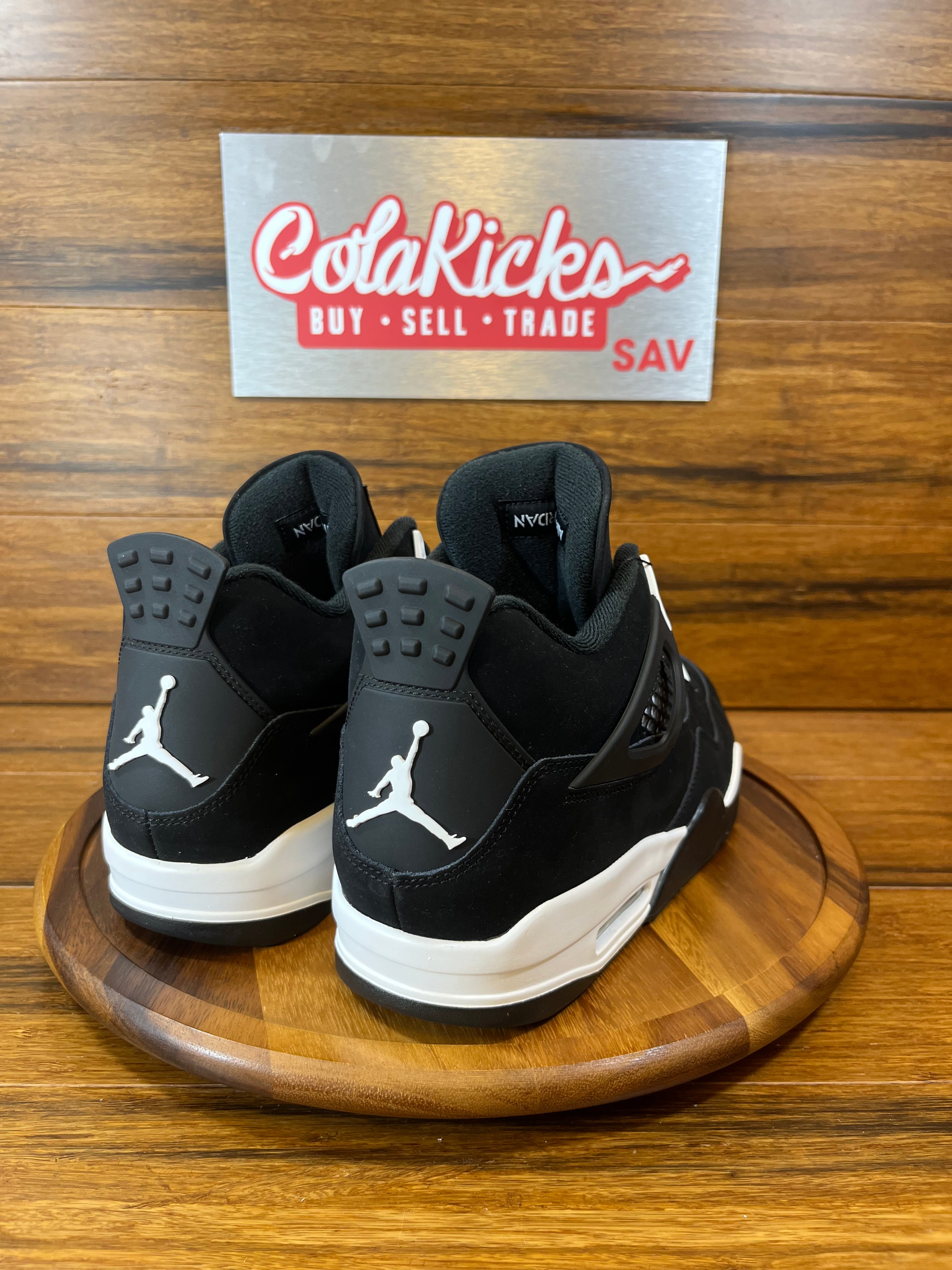 Jordan 4 Retro White Thunder