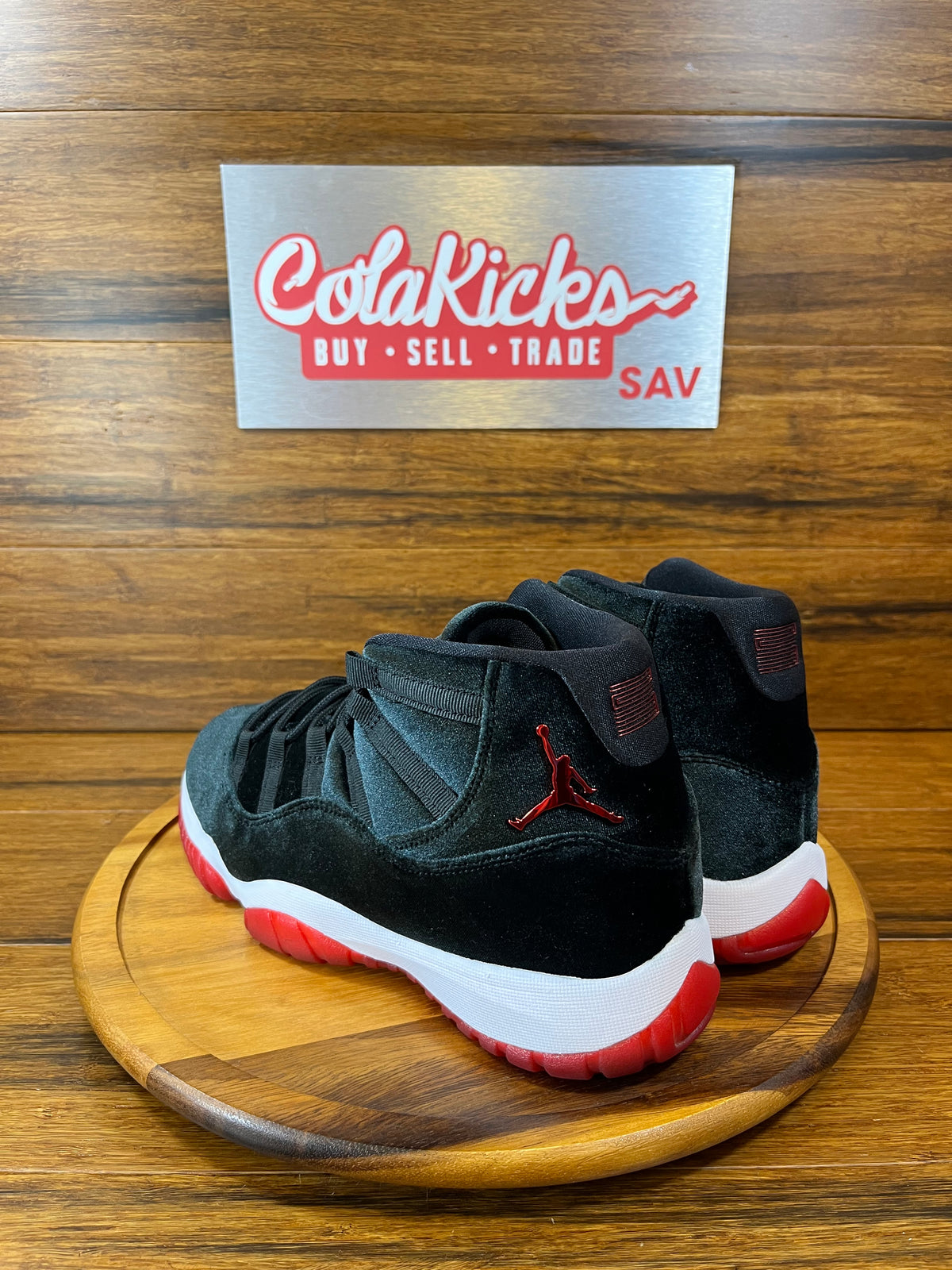 Jordan 11 Retro Bred Velvet (Women's)
