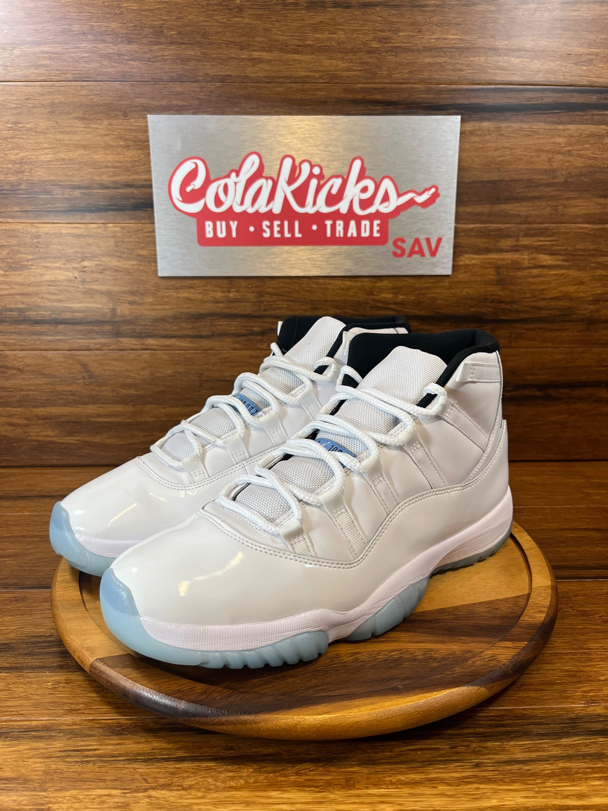 Jordan 11 Retro Legend Blue (2024)