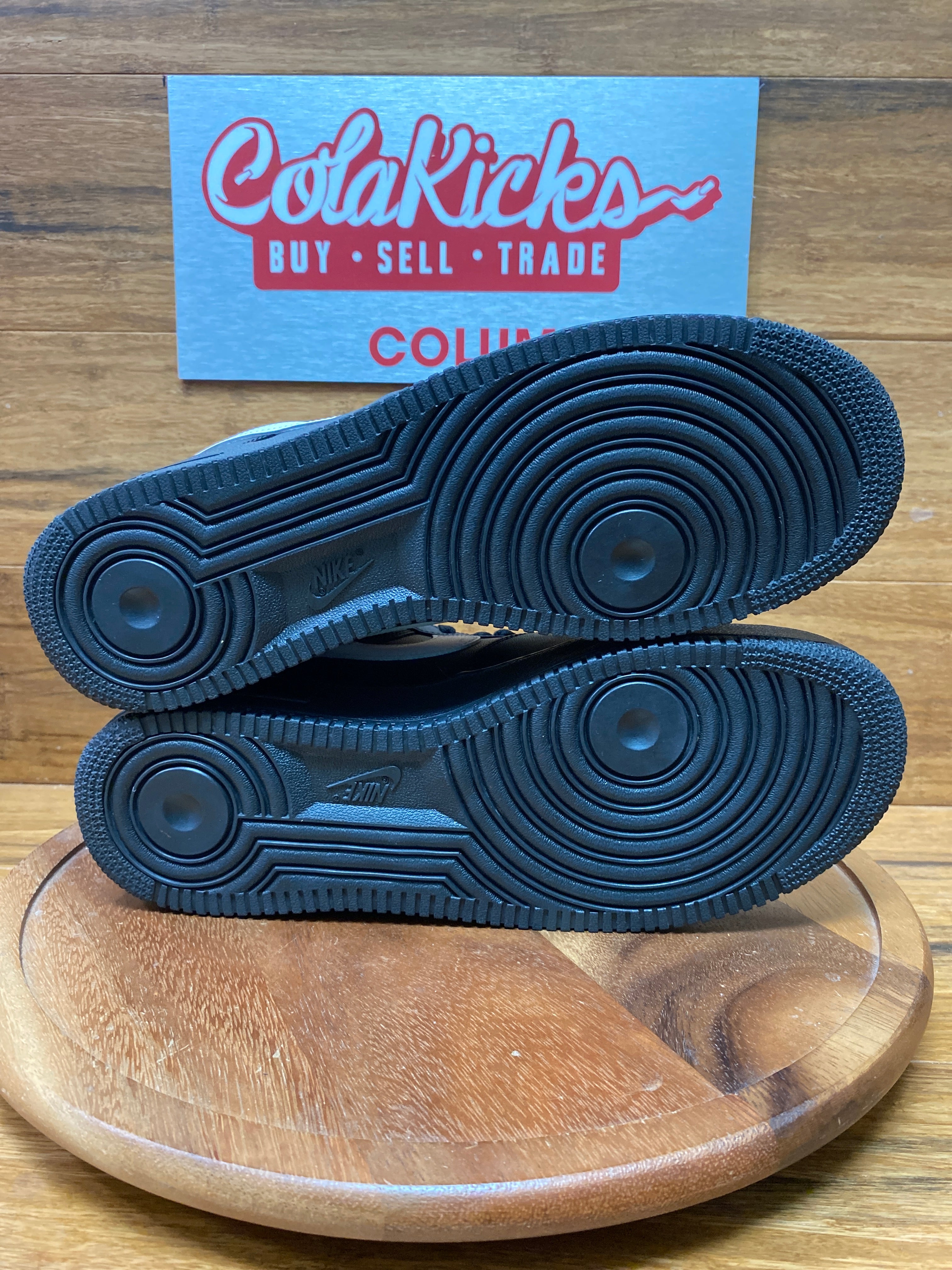 Nike Air Force 1 Low Supreme Black White