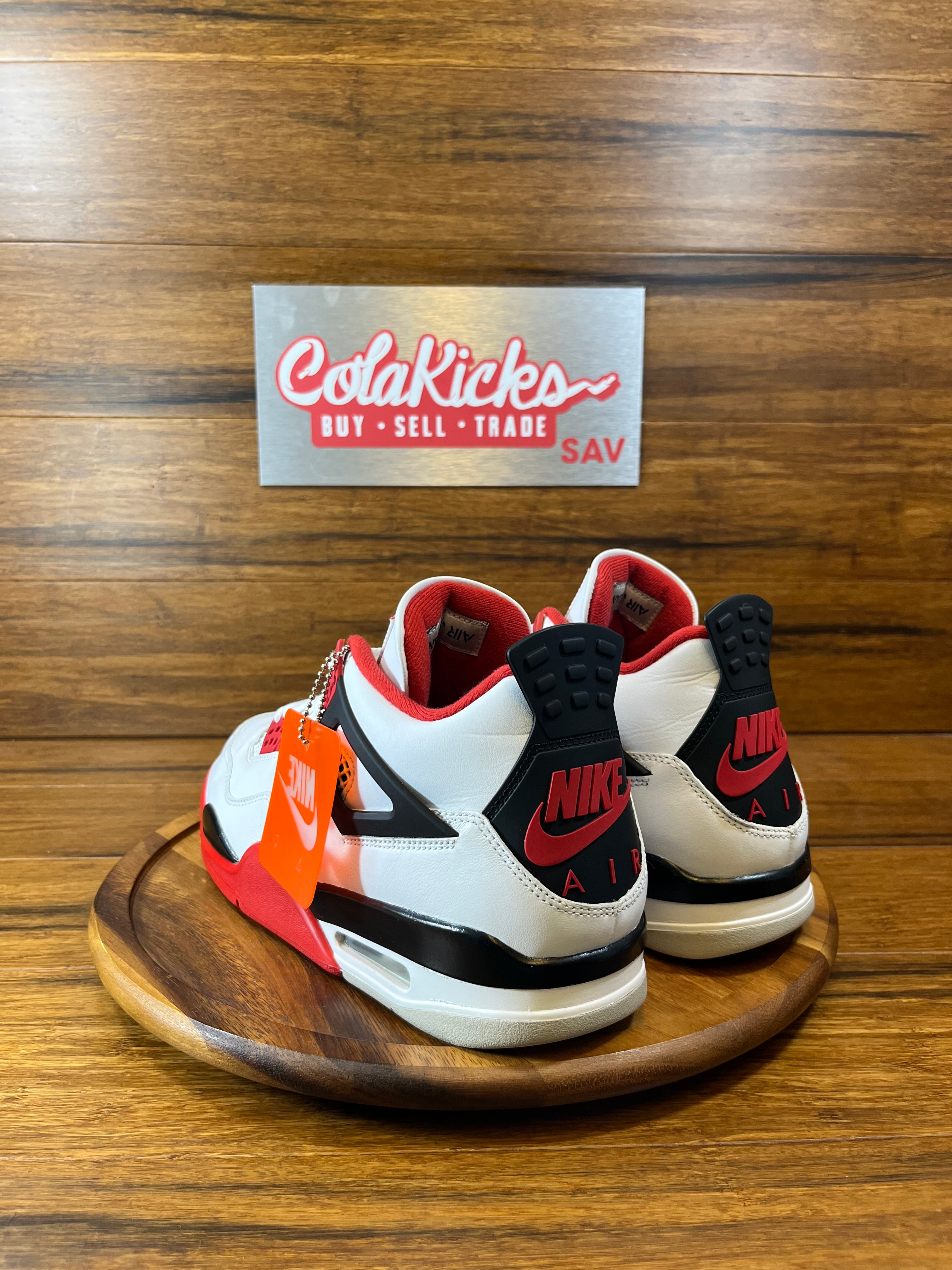 Jordan 4 Retro Fire Red (2020)