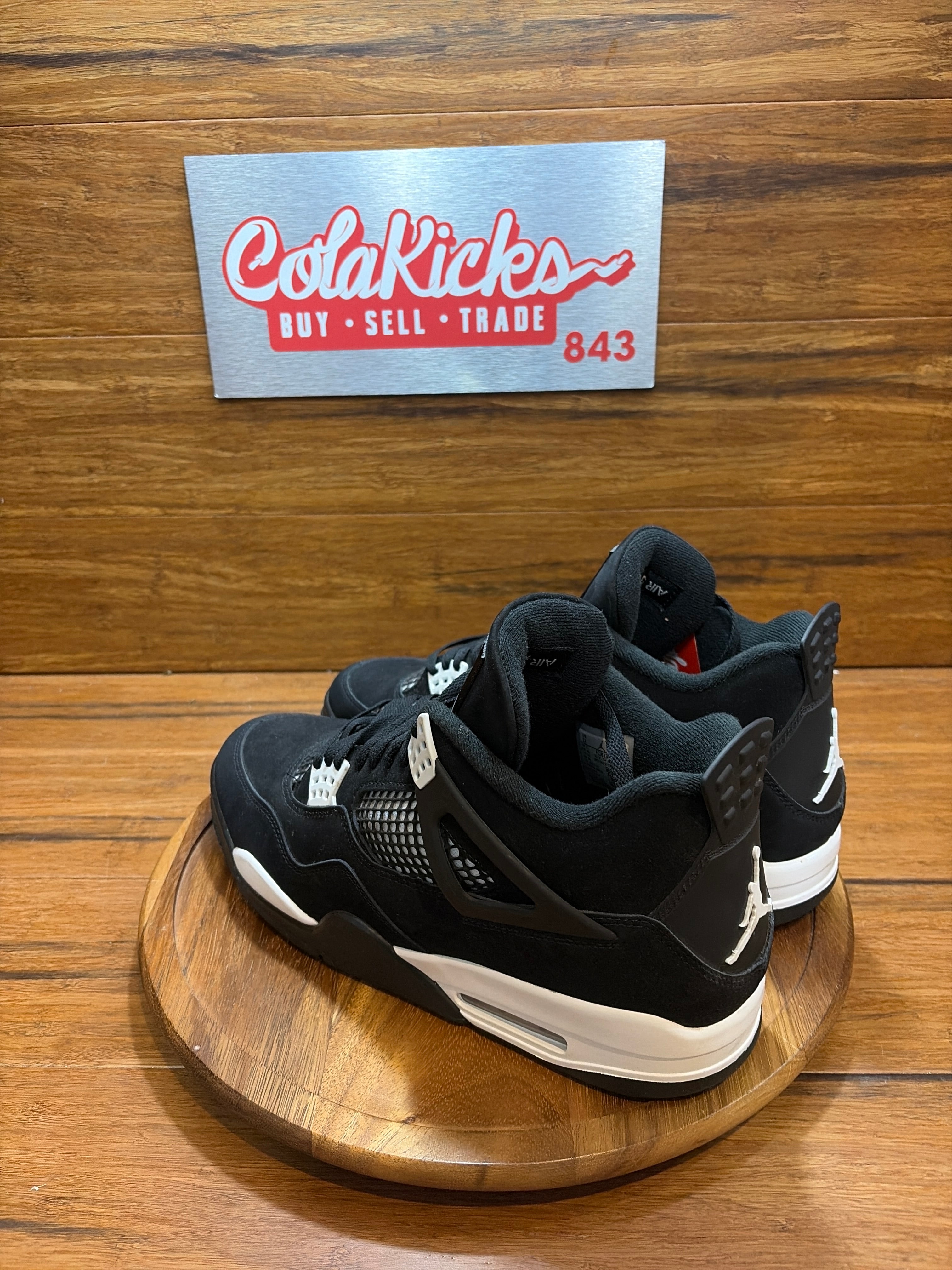 Jordan 4 Retro White Thunder