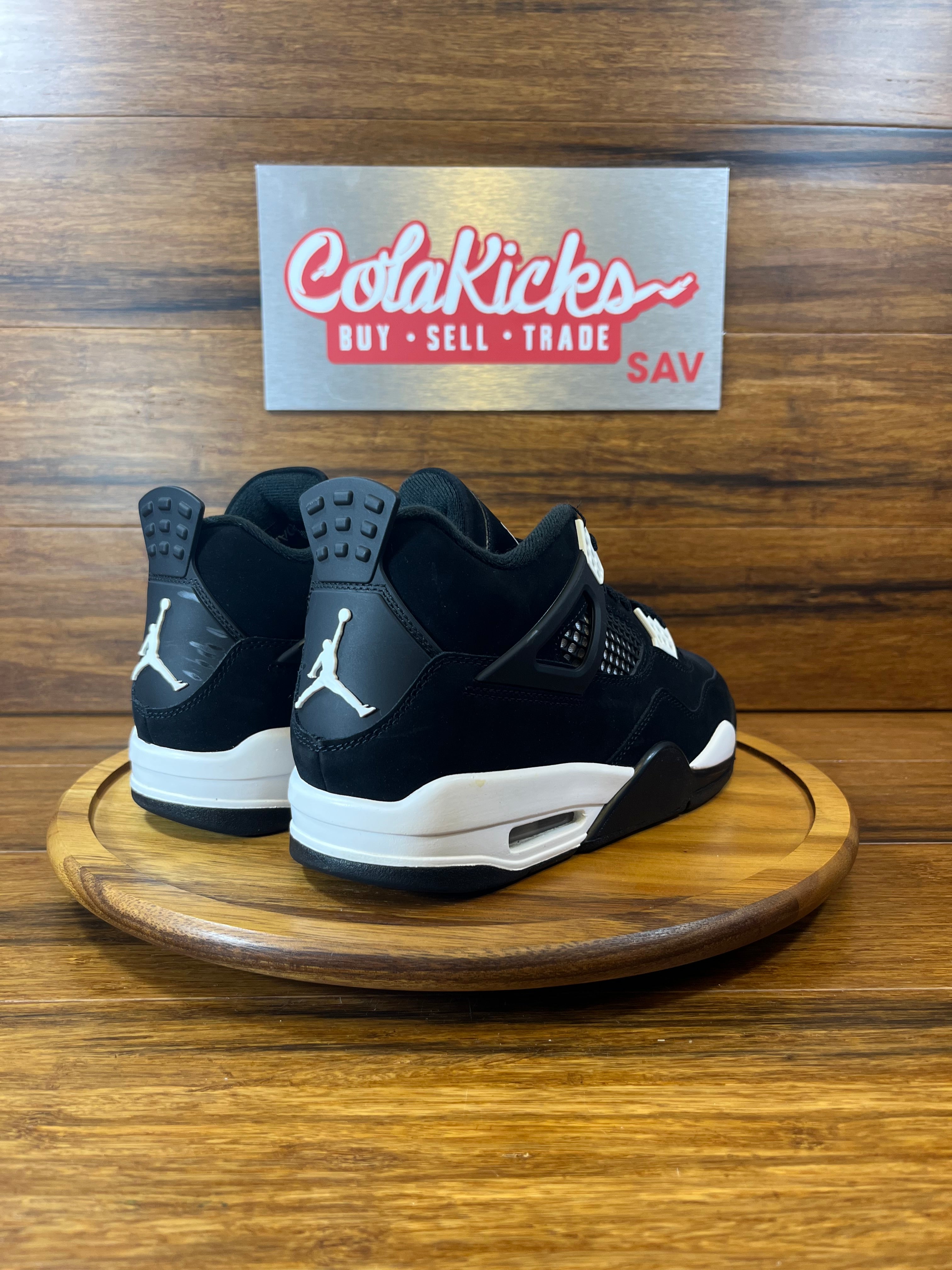 Jordan 4 Retro White Thunder