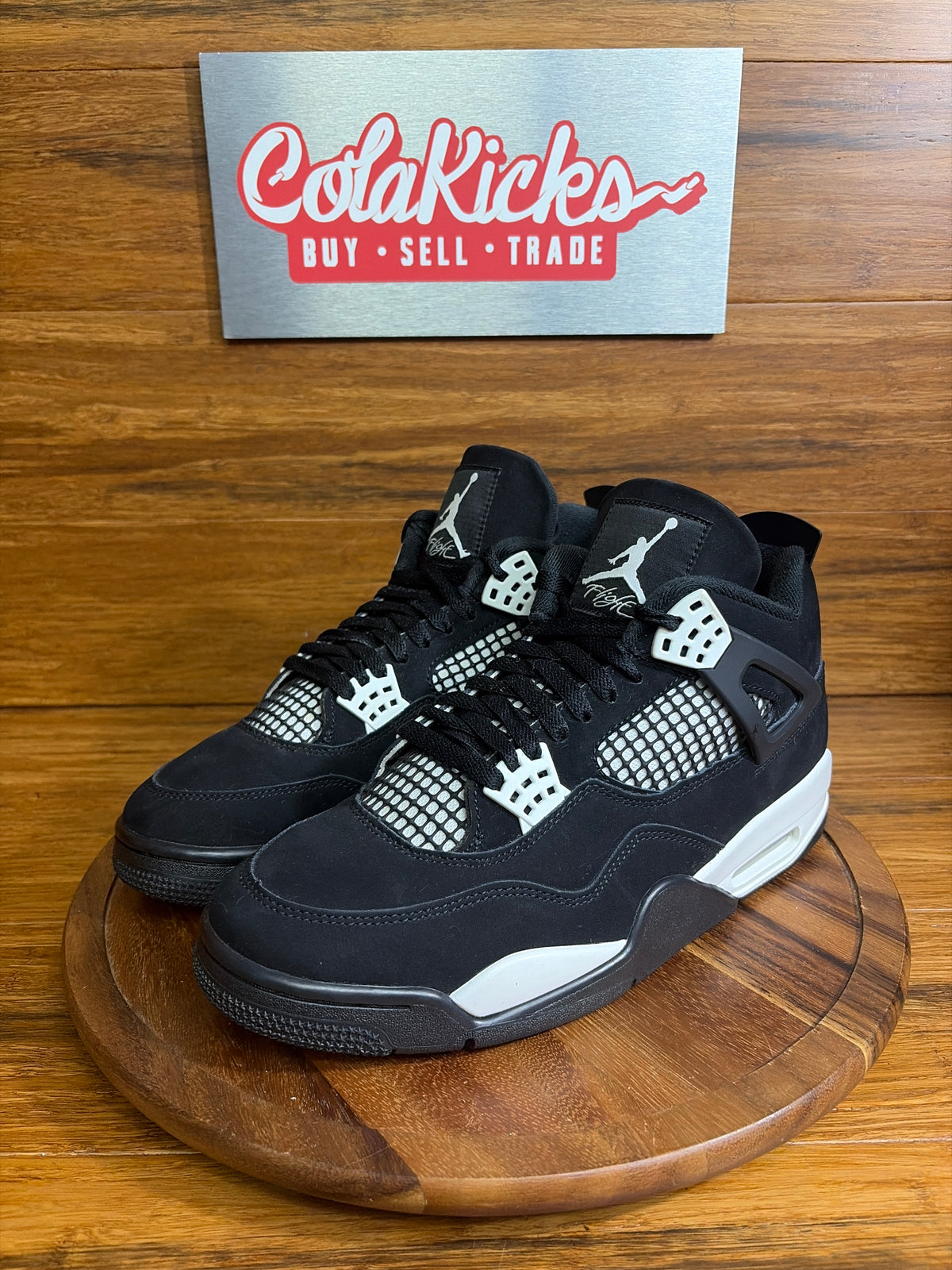 Jordan 4 Retro White Thunder