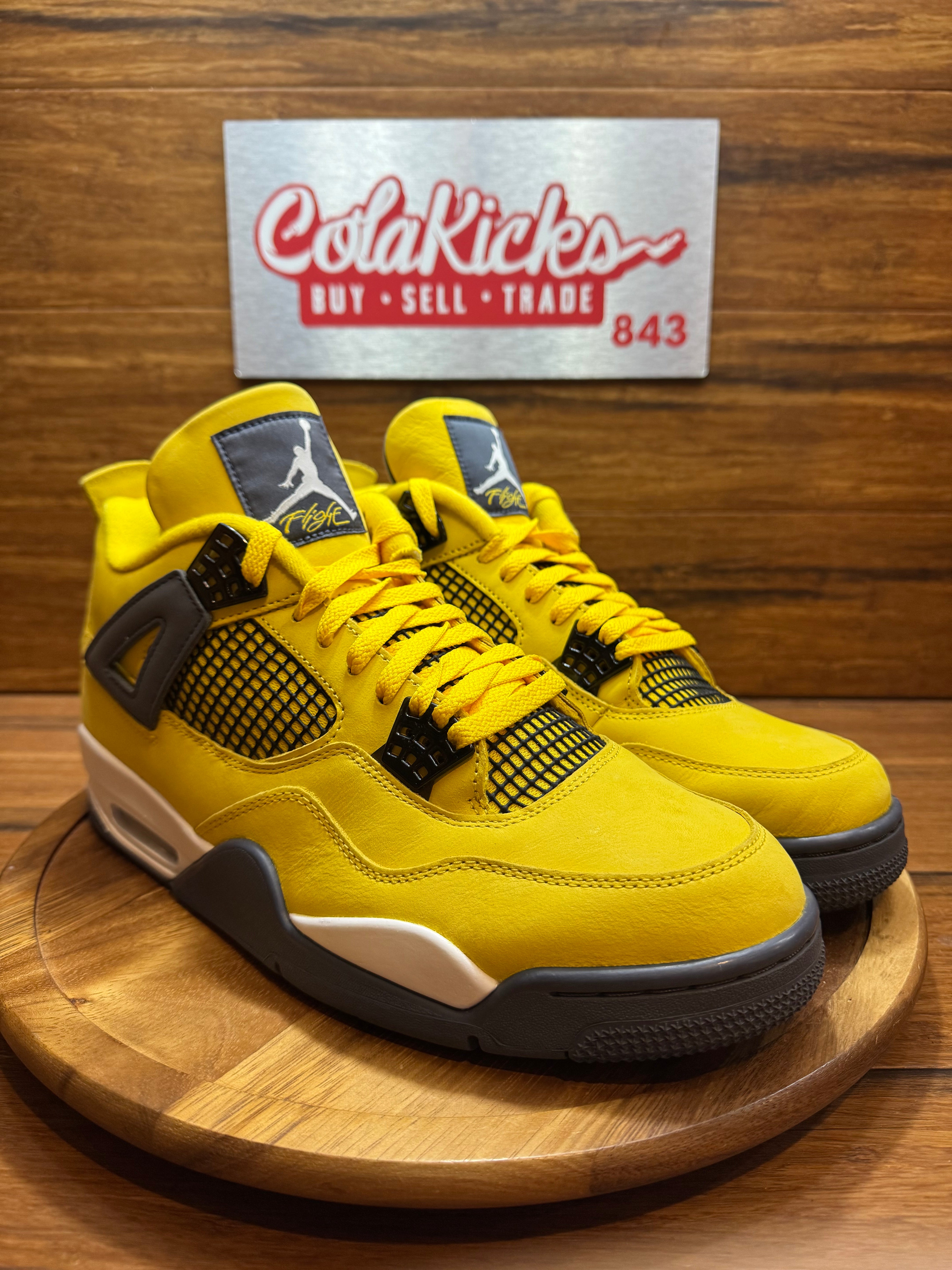 Jordan 4 Retro Lightning (2021)