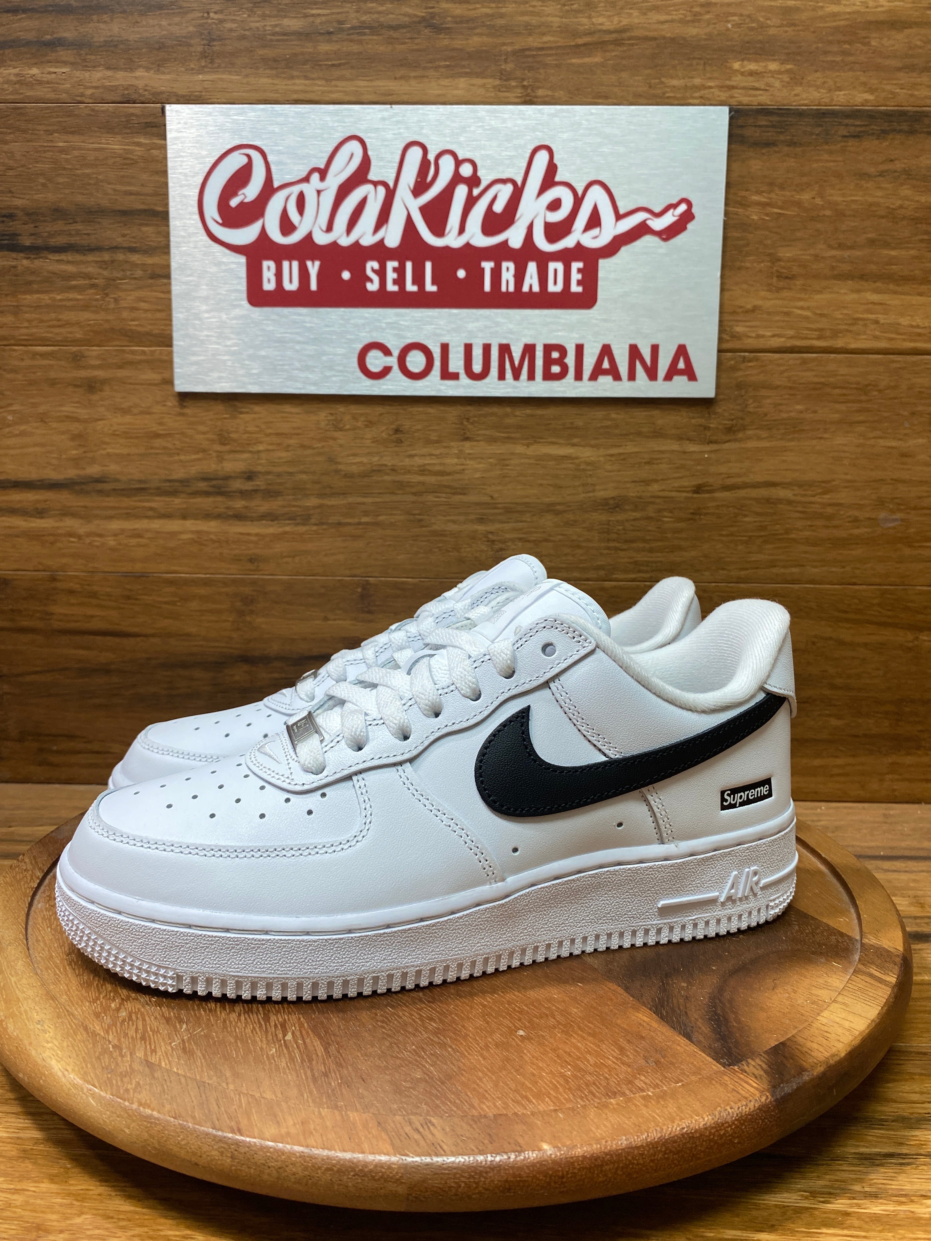 Nike Air Force 1 Low Supreme White Black