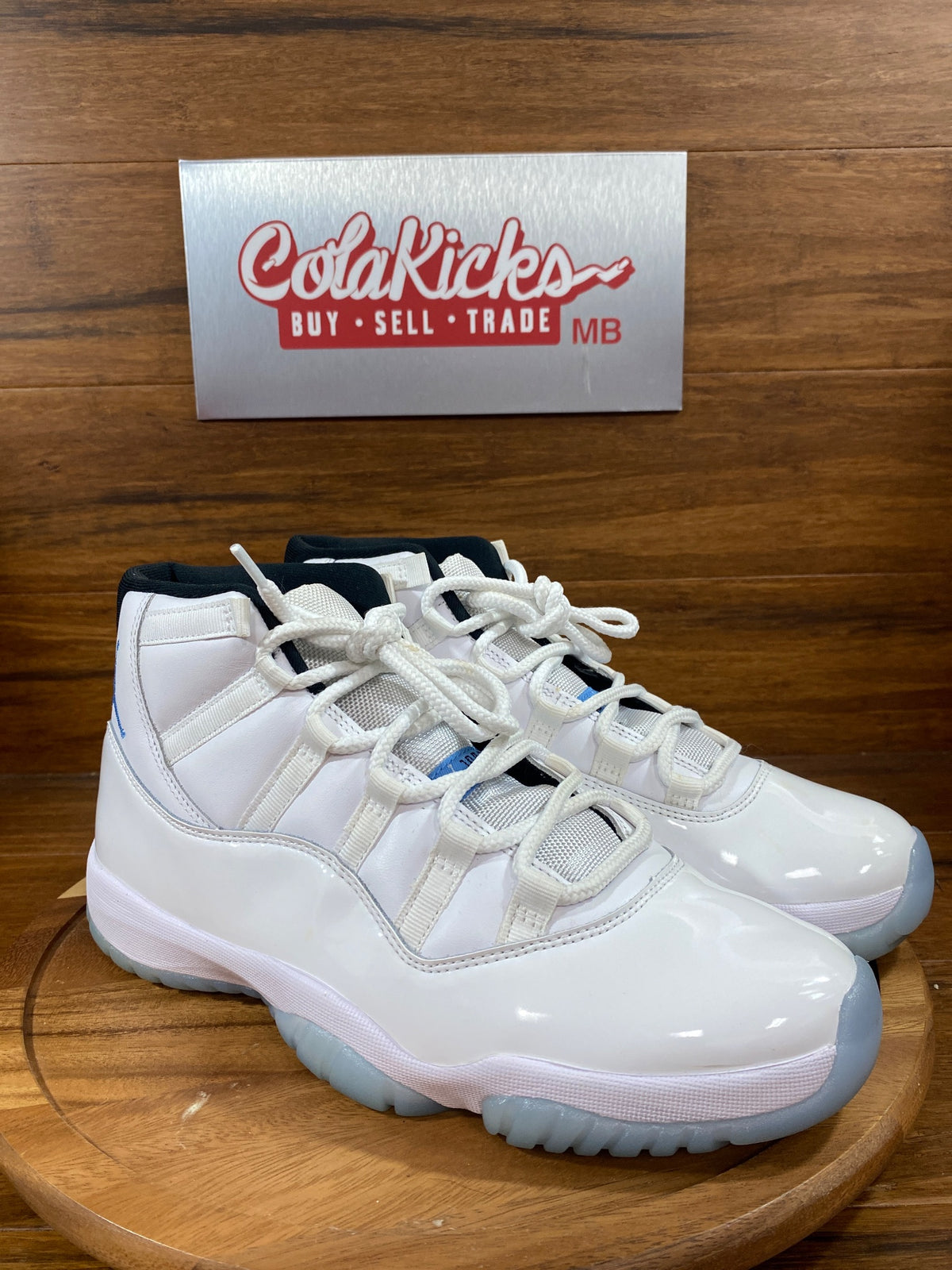 Jordan 11 Retro Legend Blue (2024)