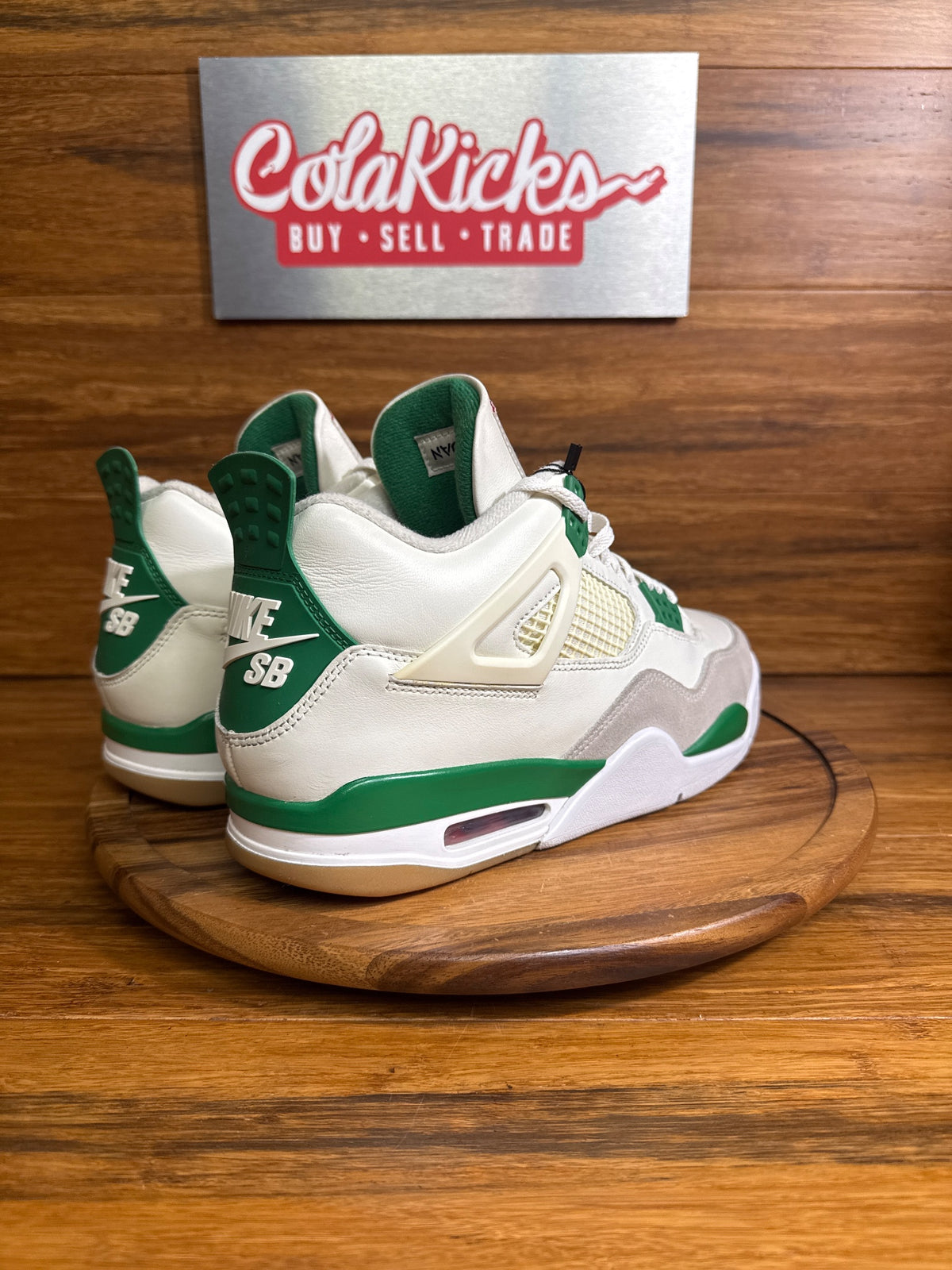 Jordan 4 Retro SB Pine Green
