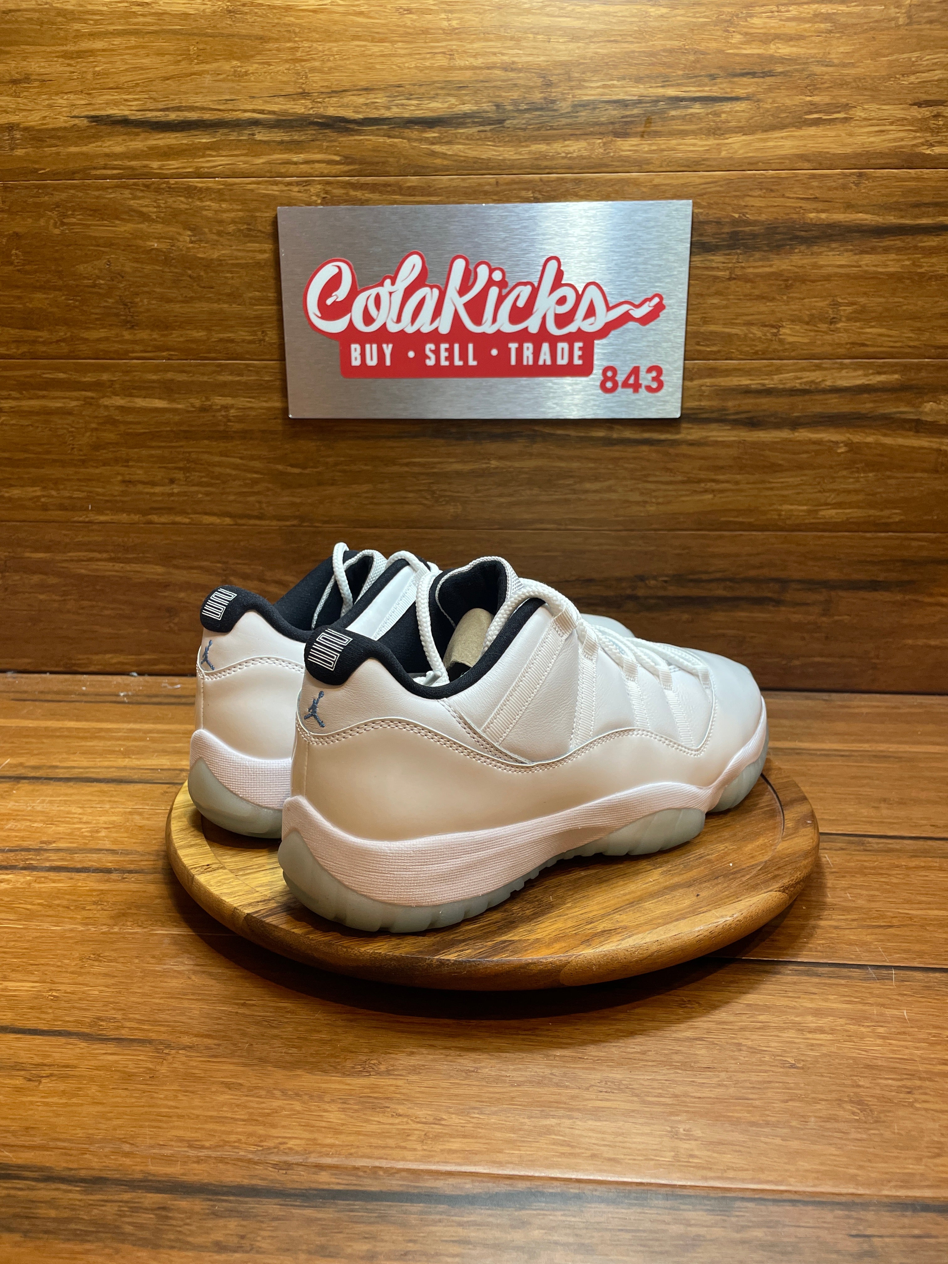 Jordan 11 Retro Low Legend Blue