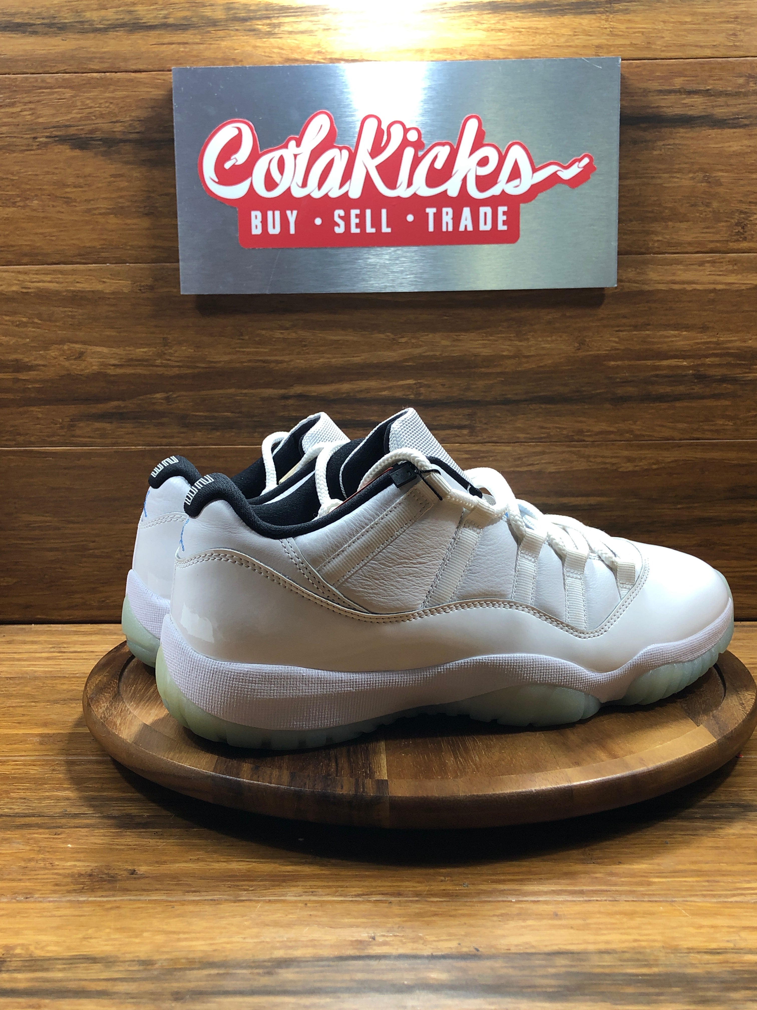 Jordan 11 Retro Low Legend Blue