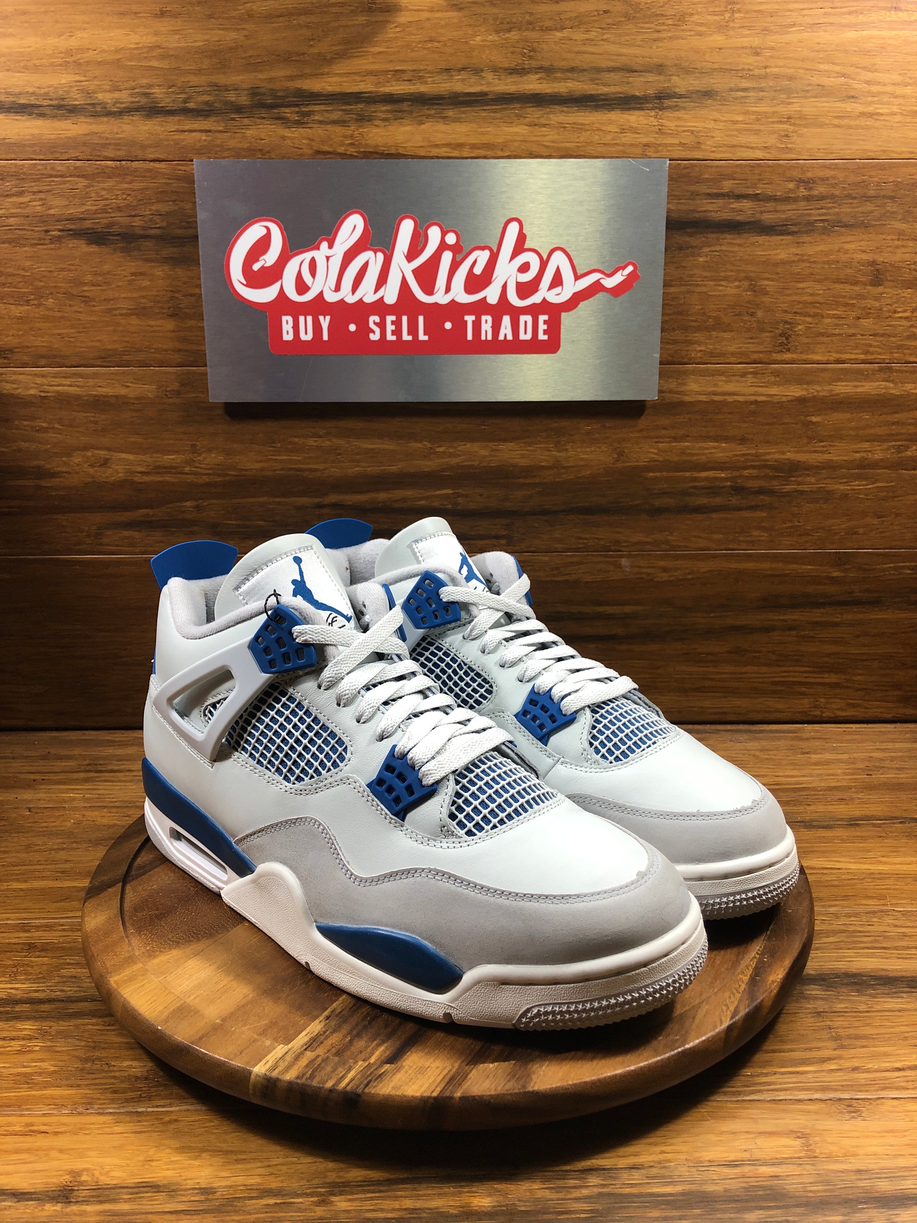 Jordan 4 Retro Military Blue (2024)