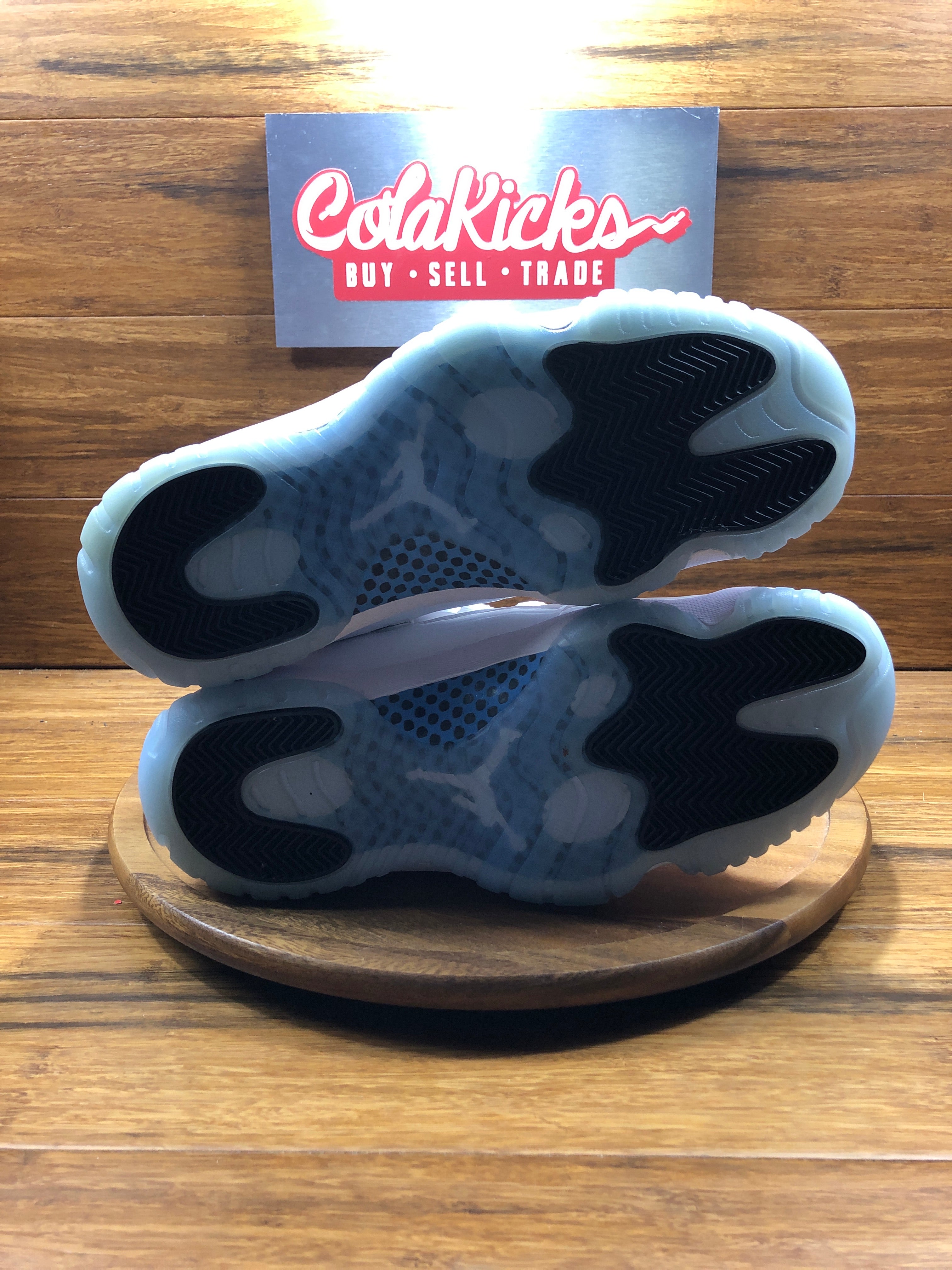 Jordan 11 Retro Legend Blue (2024)