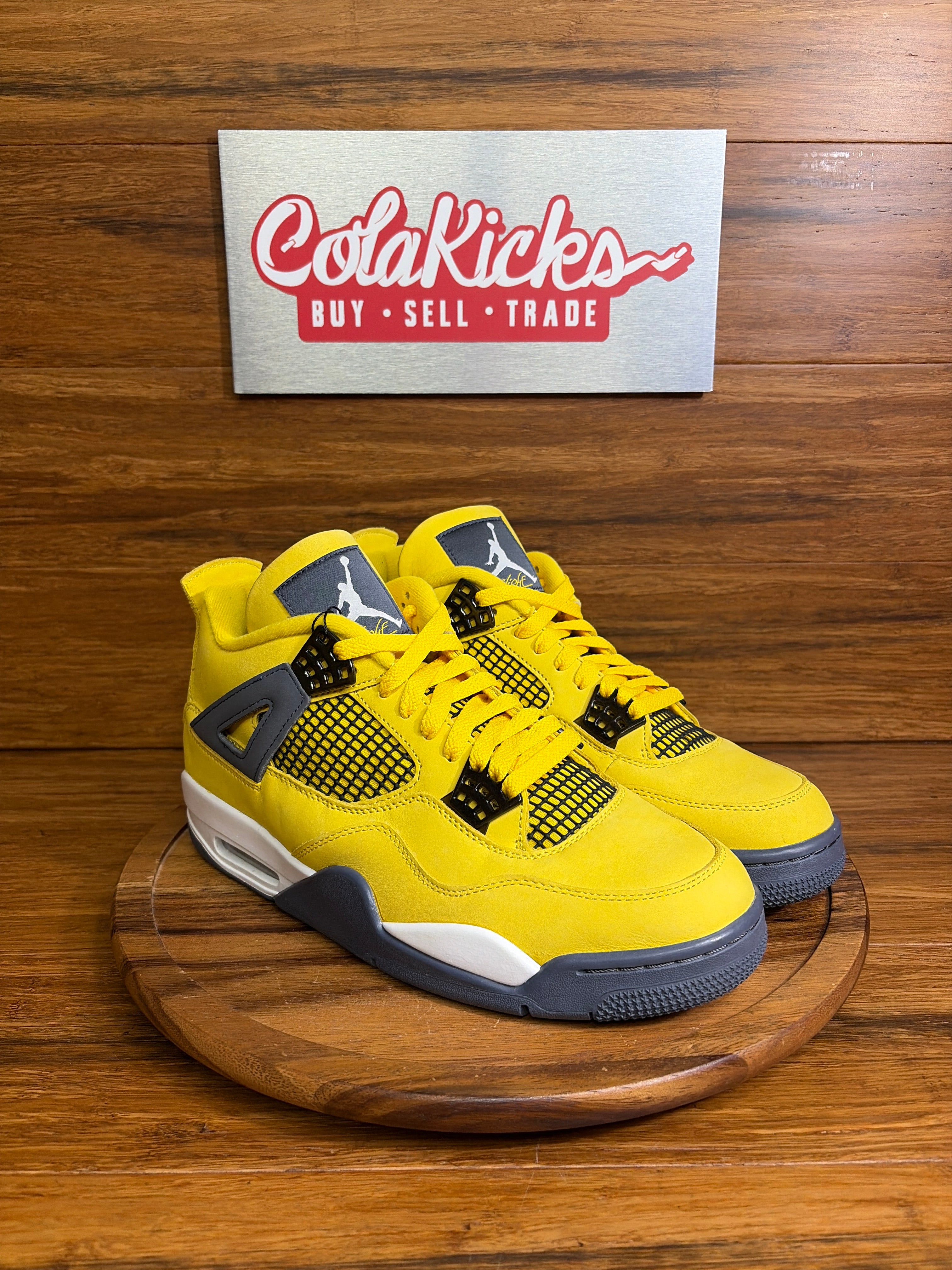 Jordan 4 Retro Lightning (2021)