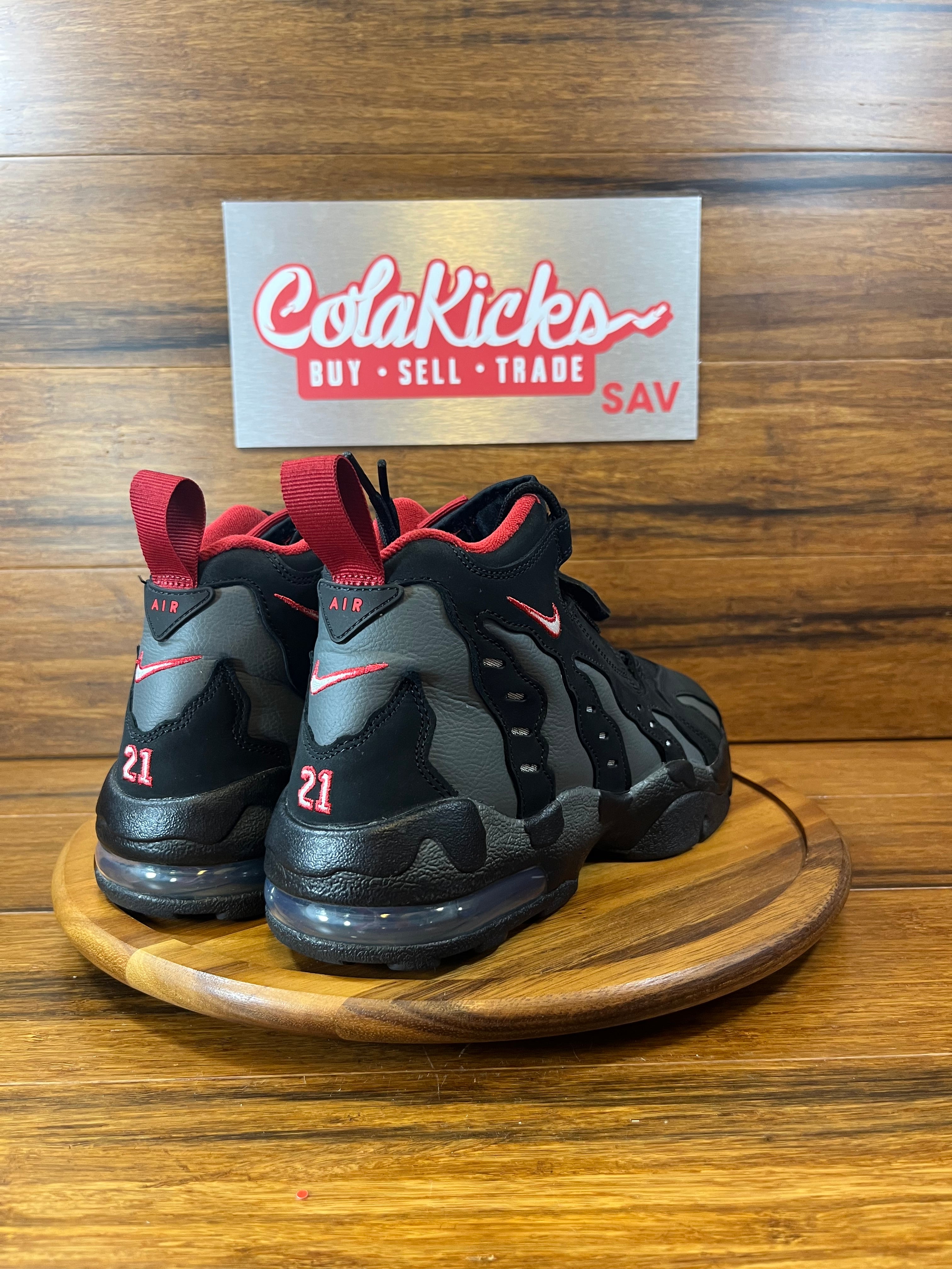 Nike Air DT Max '96 Falcons